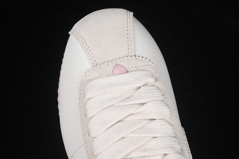 NikeUnisex Classic Cortez - Valentine's Day