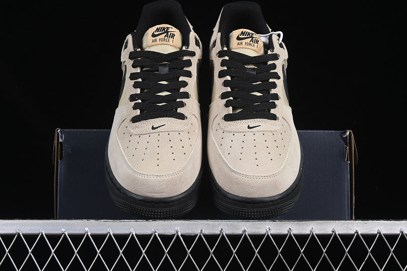 NikeUnisex Air Force 1AF1 Low '07 LV8 - Desert Khaki Black