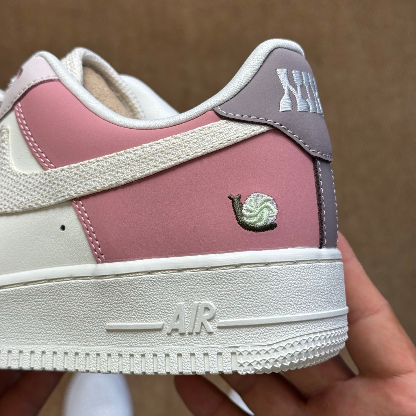 NikeUnisex Air Force 1 AF1 - Mushroom Pink