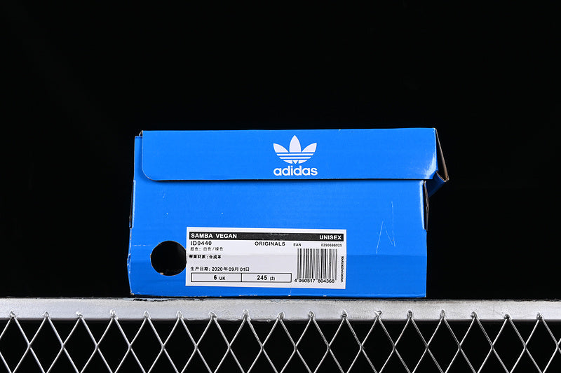 adidasUnisex Samba - White Collegiate Green