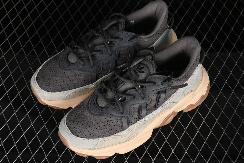 adidasUnisex Ozweego - Charcoal Sand