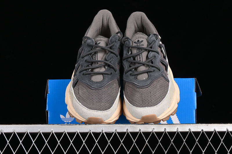adidasUnisex Ozweego - Charcoal Sand