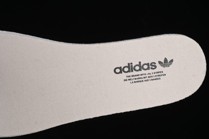 adidasUnisex Ozweego - Charcoal Sand