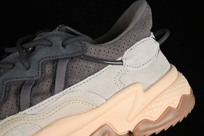 adidasUnisex Ozweego - Charcoal Sand
