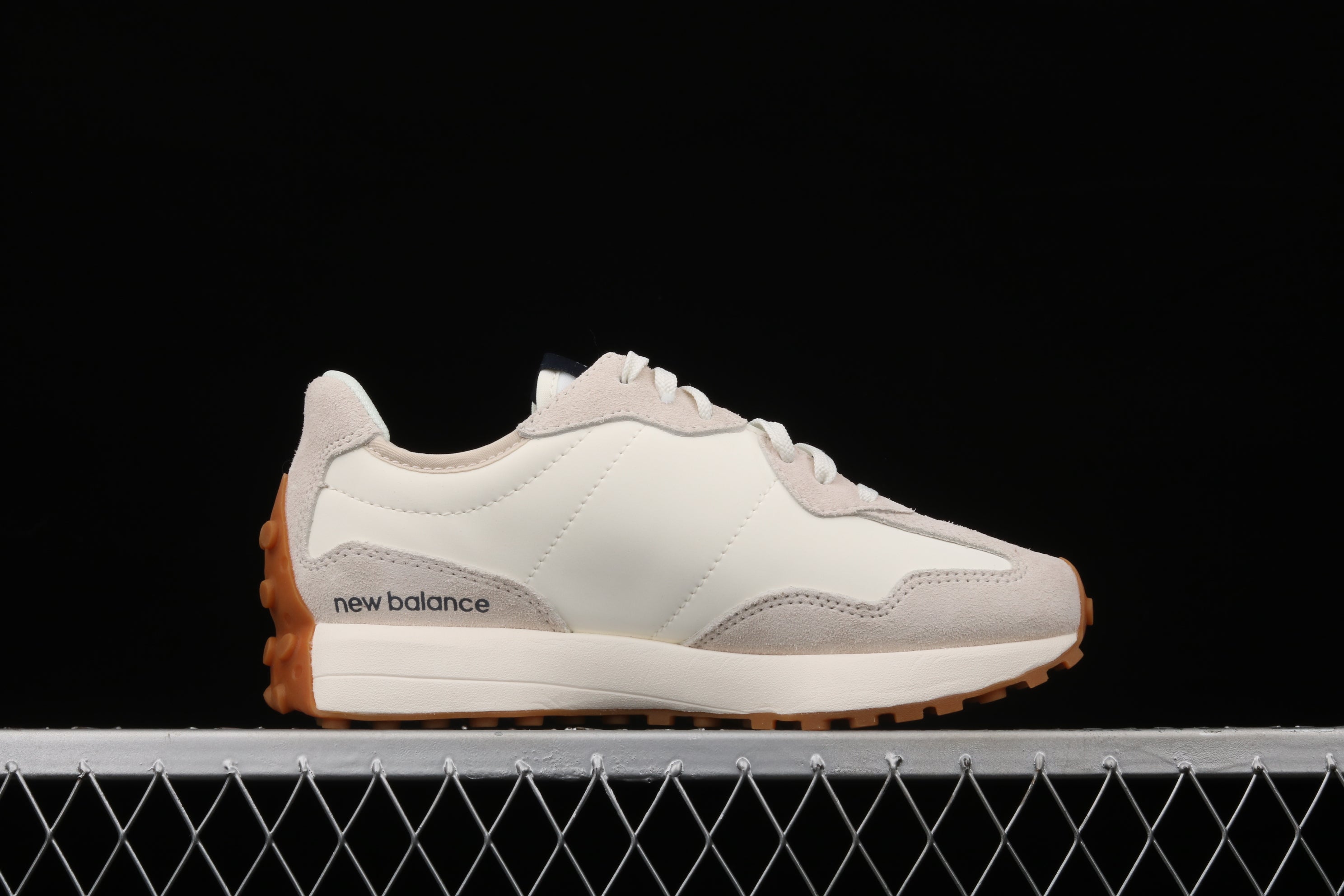 New Balance 327 - White