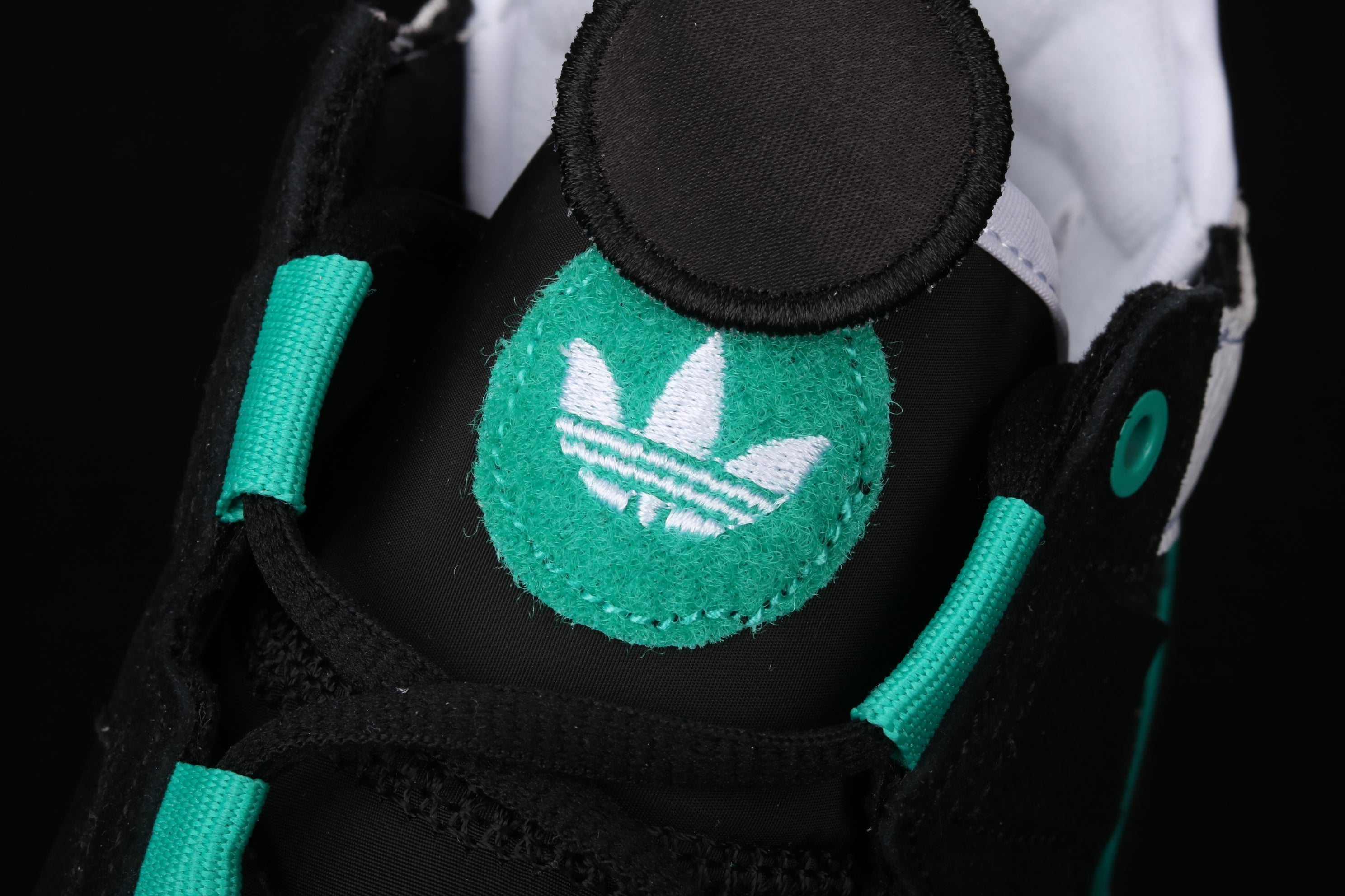 adidasUnisex Niteball Black Sub - Green