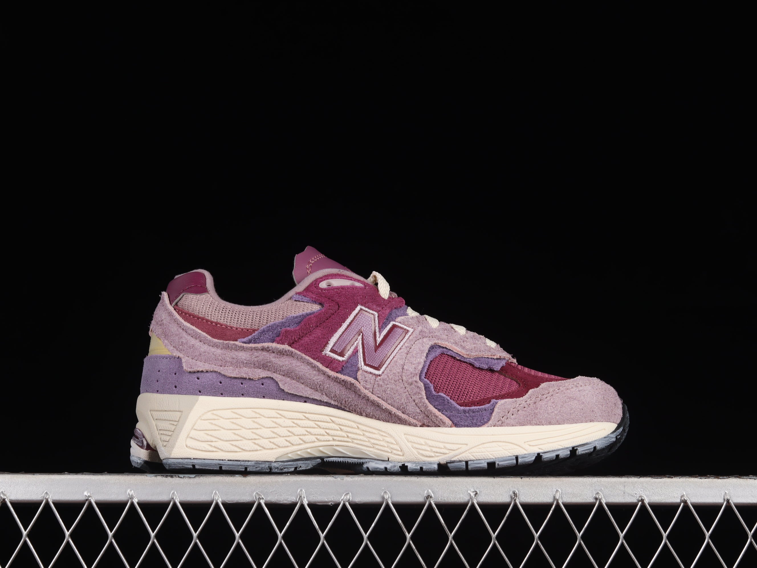 New Balance 2002R Protection Pack - Pink