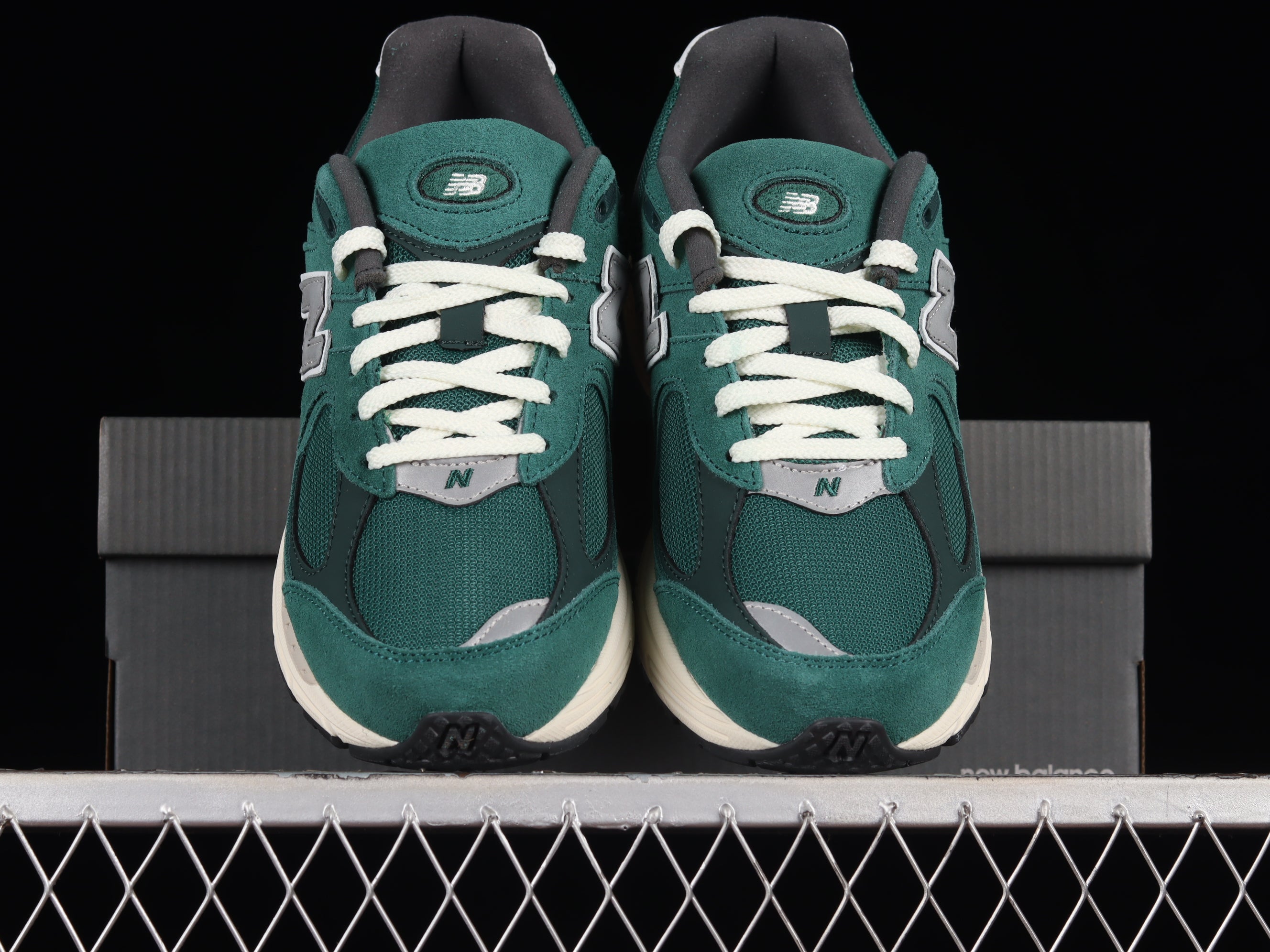 New Balance 2002R - Forest Green