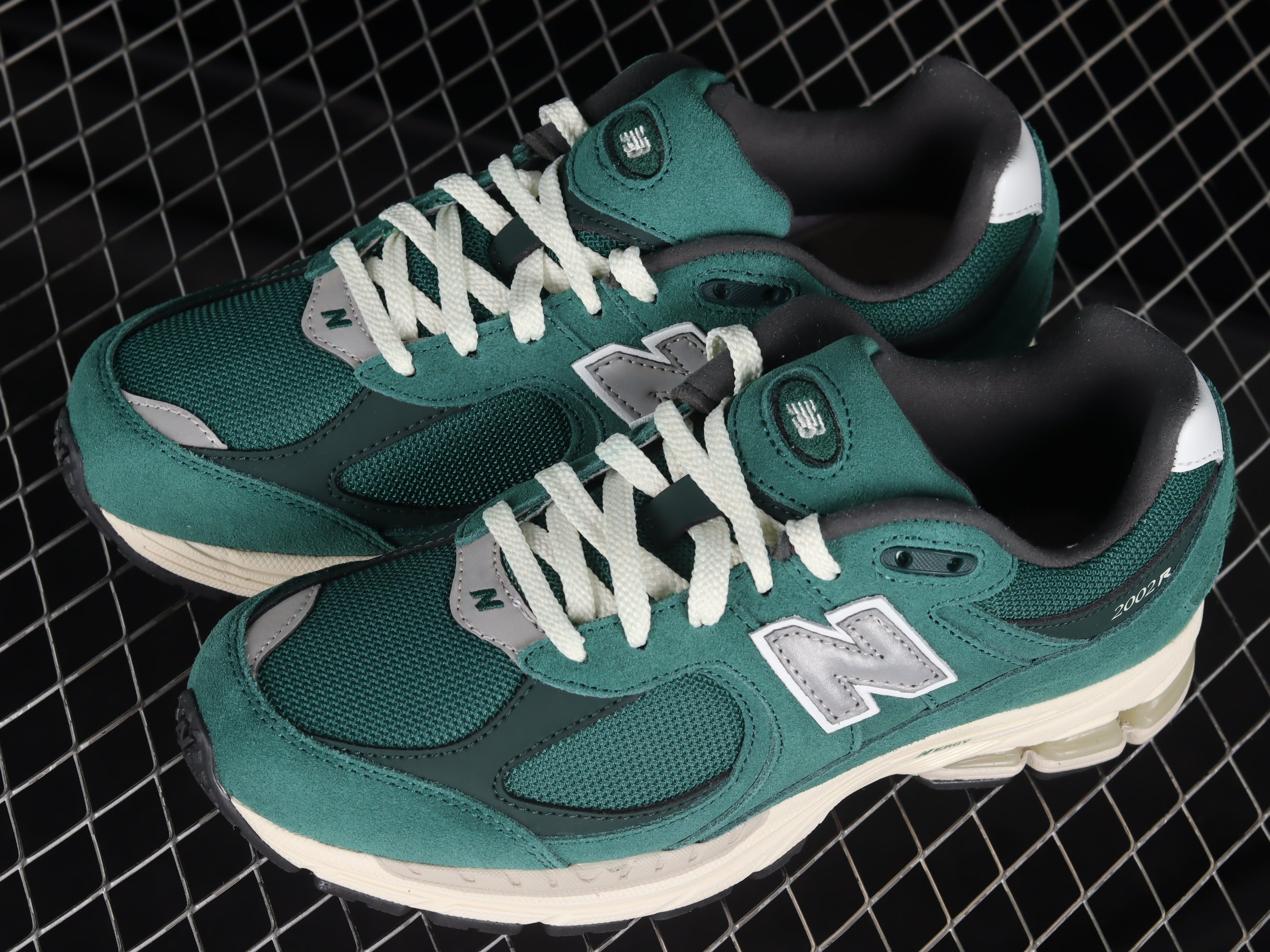New Balance 2002R - Forest Green