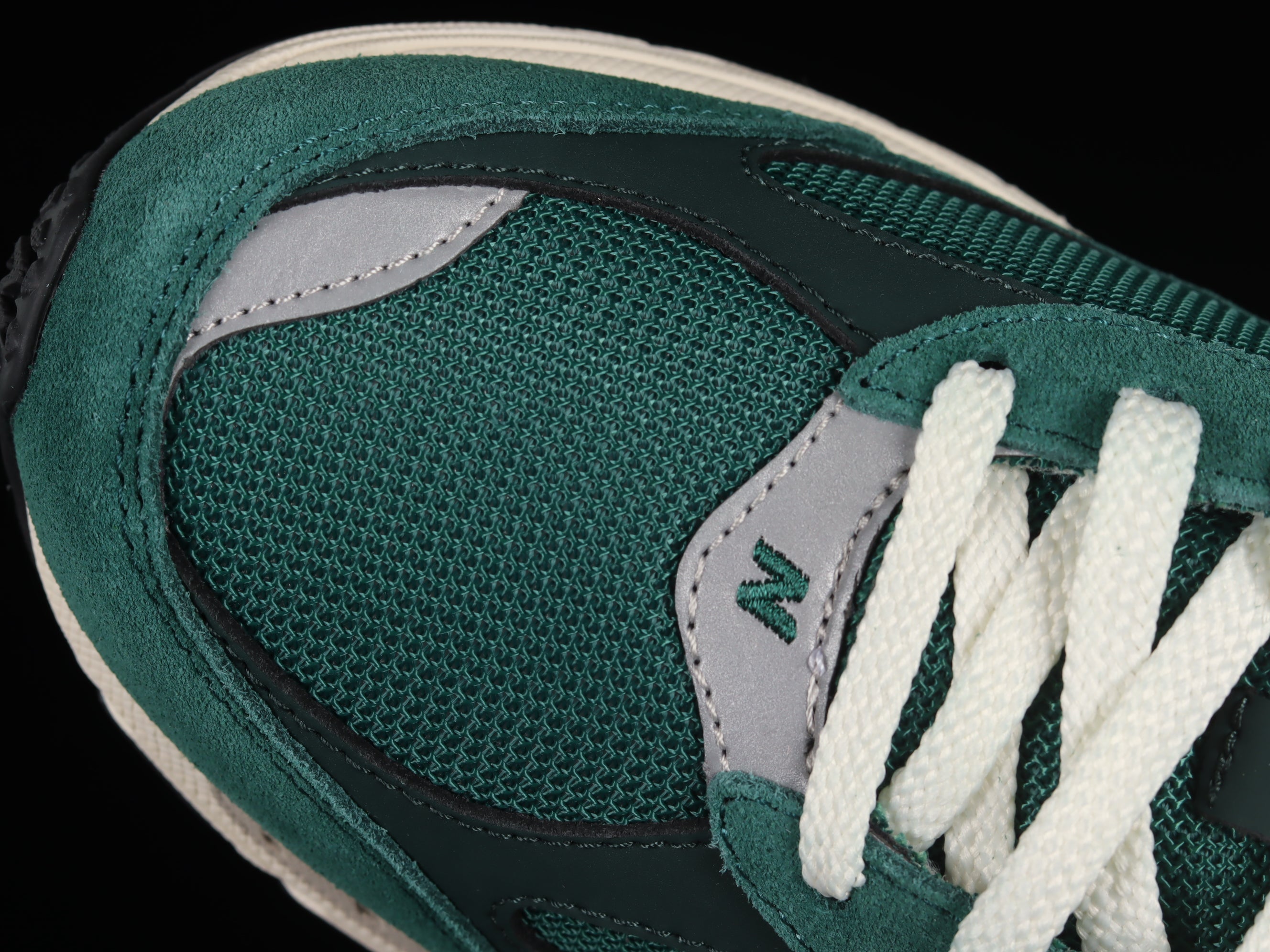 New Balance 2002R - Forest Green