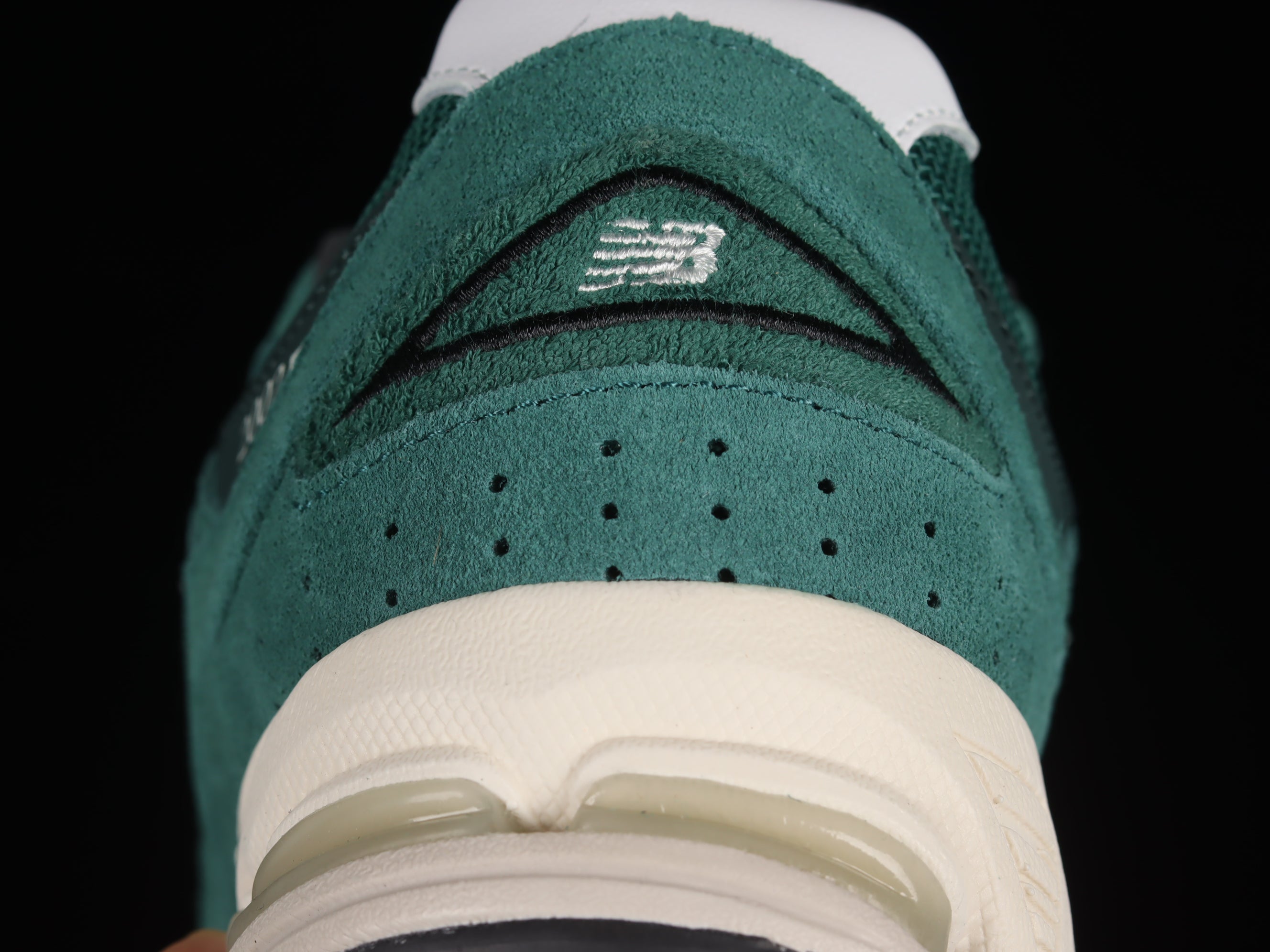 New Balance 2002R - Forest Green