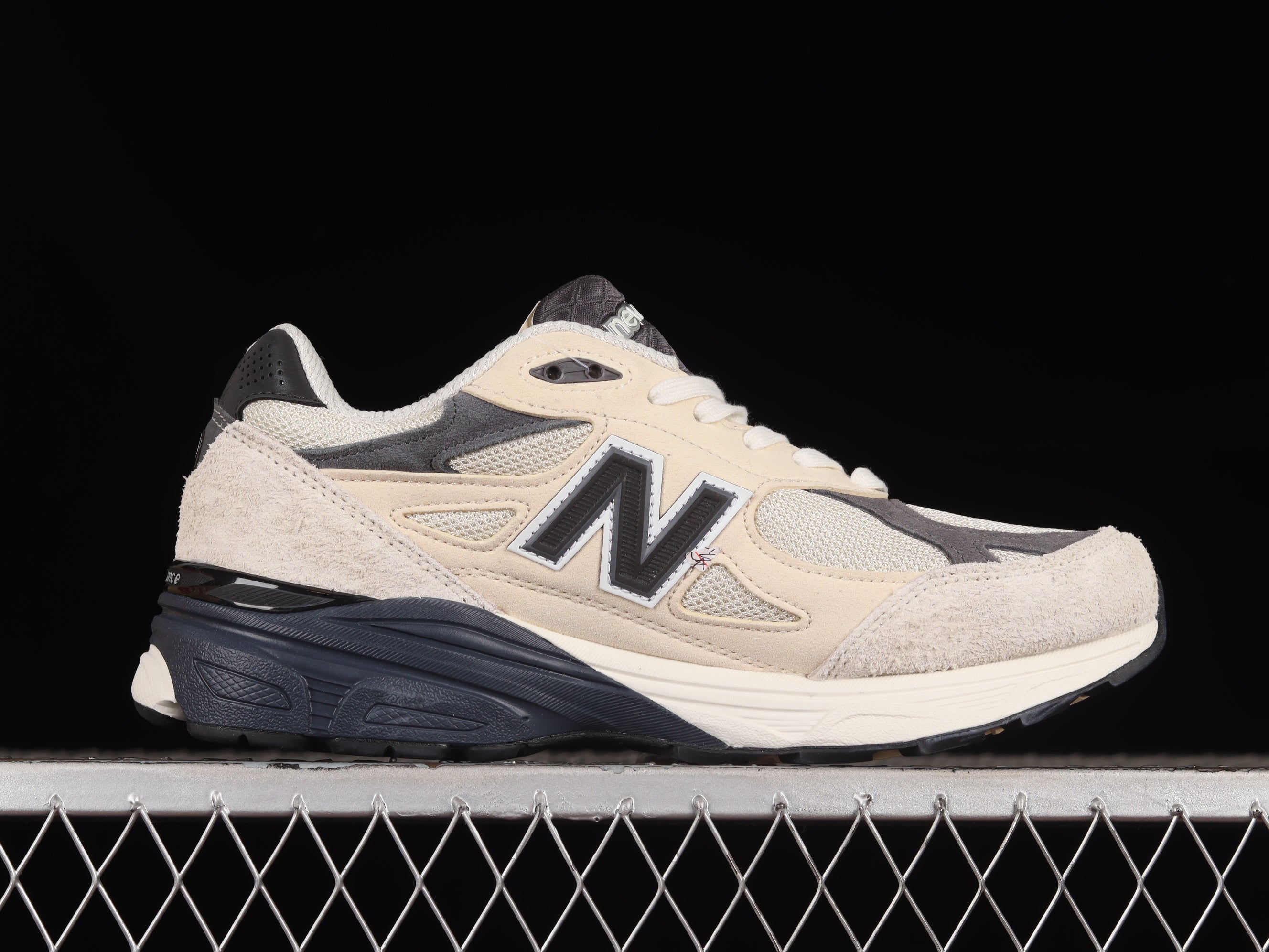 New Balance 990v3 - Moonbeam