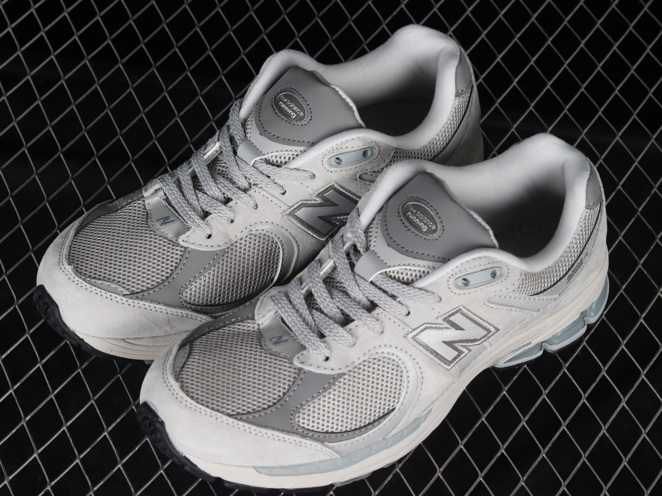 New Balance 2002R - Grey