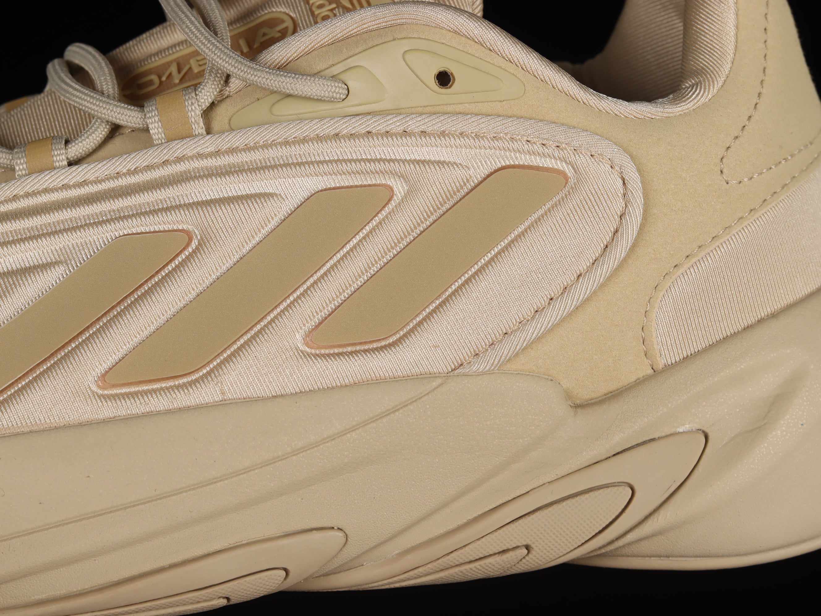 adidasMens Ozelia - Beige