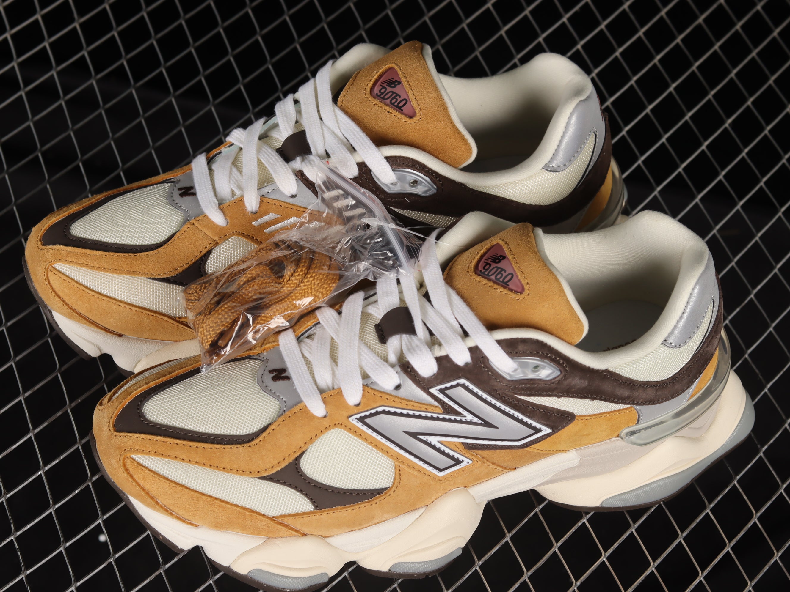 New Balance 9060 - Workwear reflective