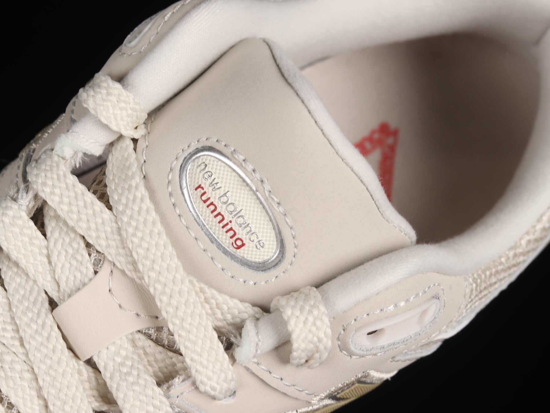 New Balance 2002r - Cream