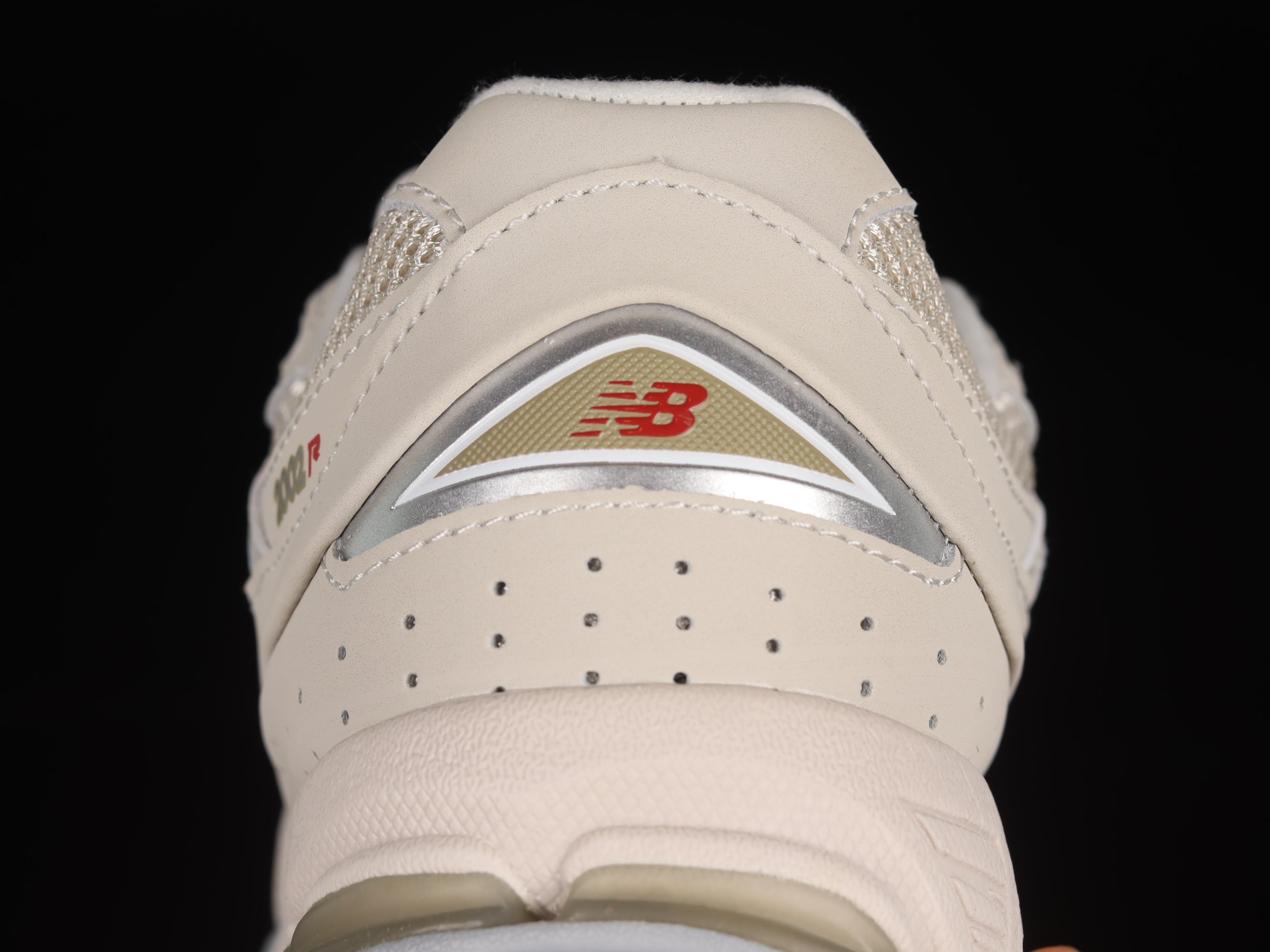 New Balance 2002r - Cream