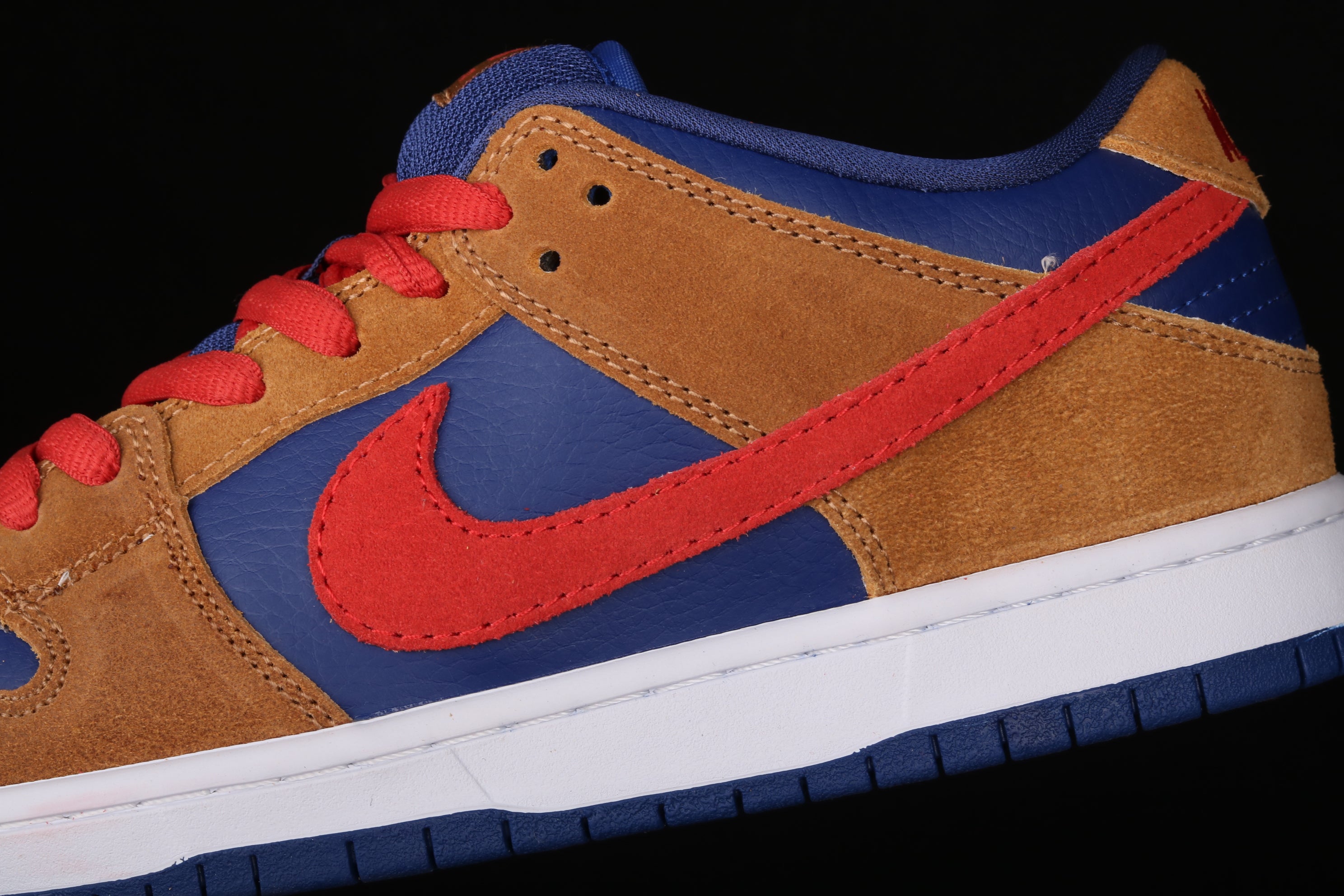 NikeSB Dunk Low Reverse - Papa Bear