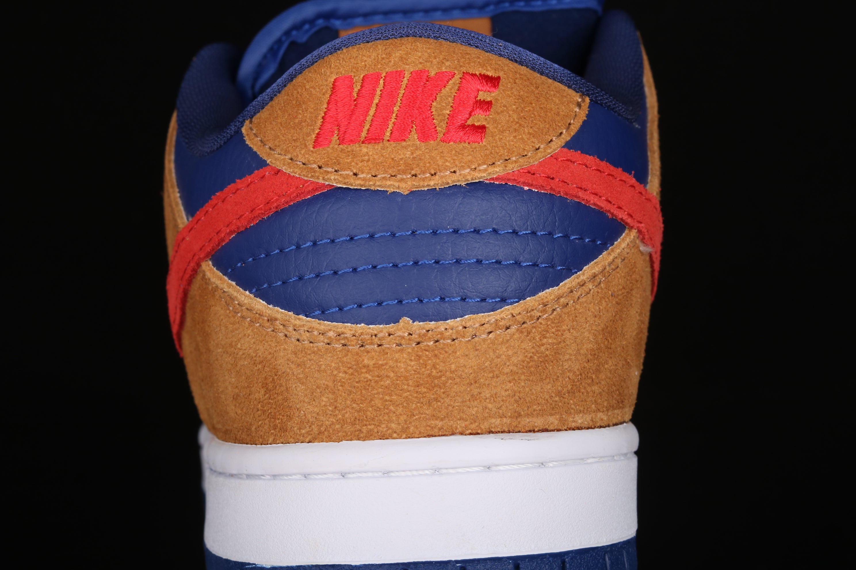 NikeSB Dunk Low Reverse - Papa Bear