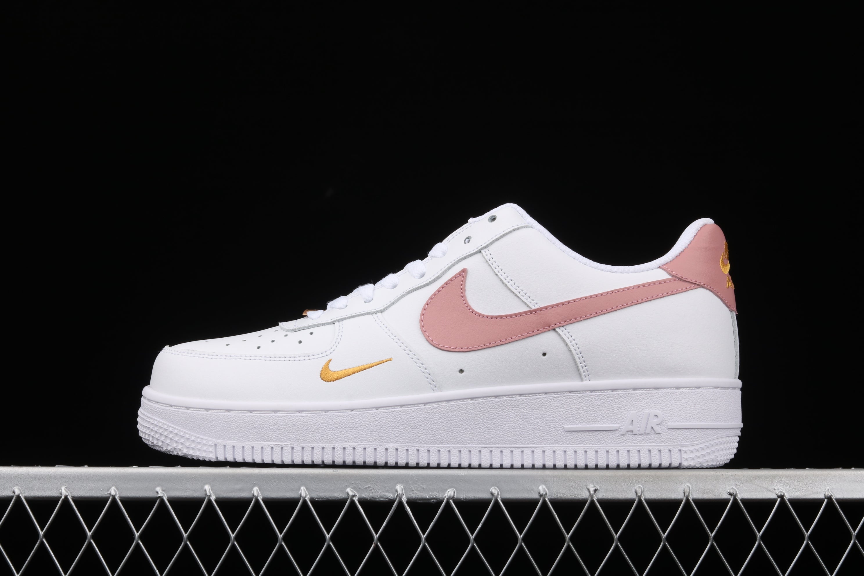 NikeUnisex Air Force 1 AF1 - Rust Pink