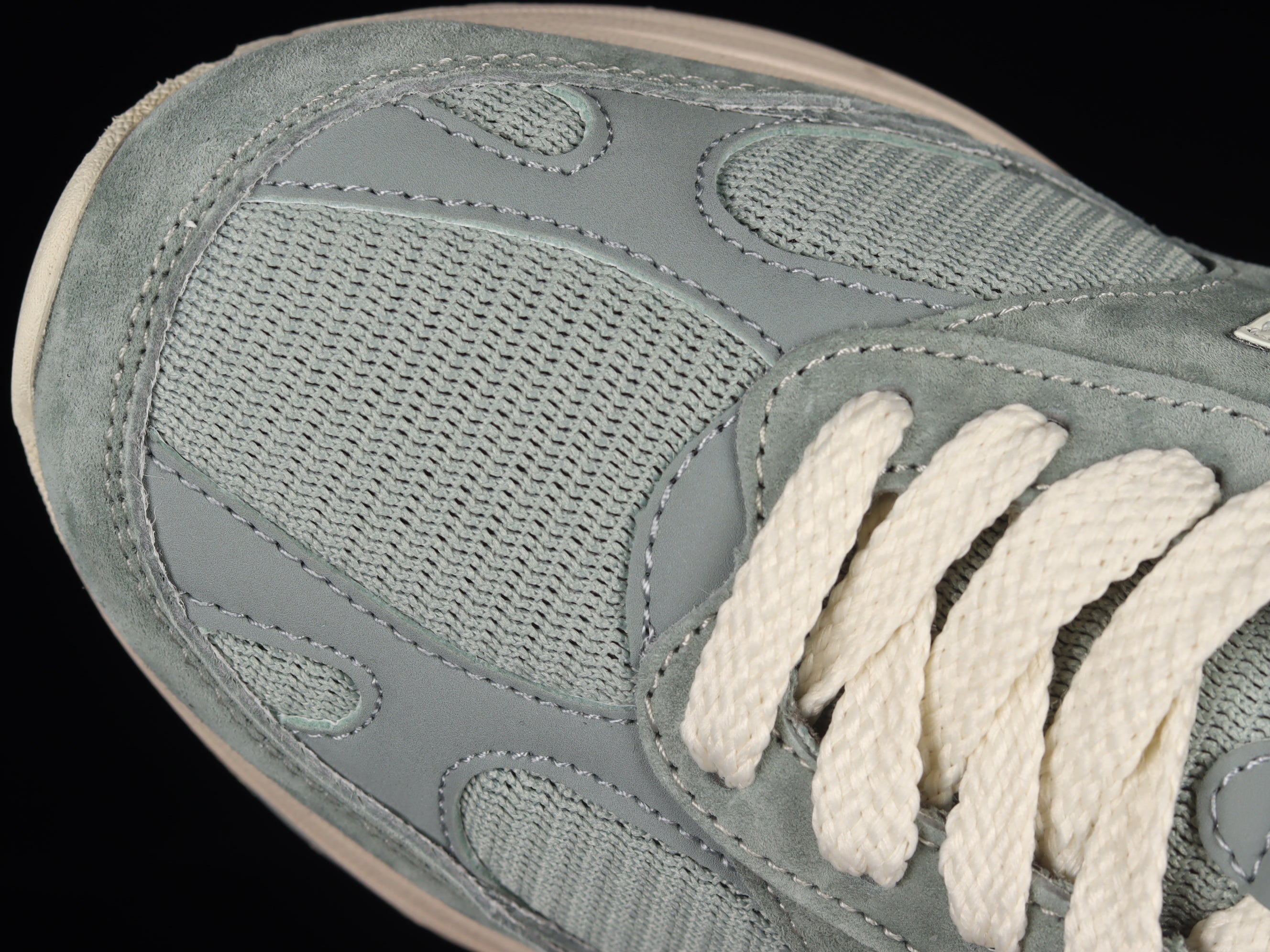 Kith x New Balance 993 Made in USA - Pistachio