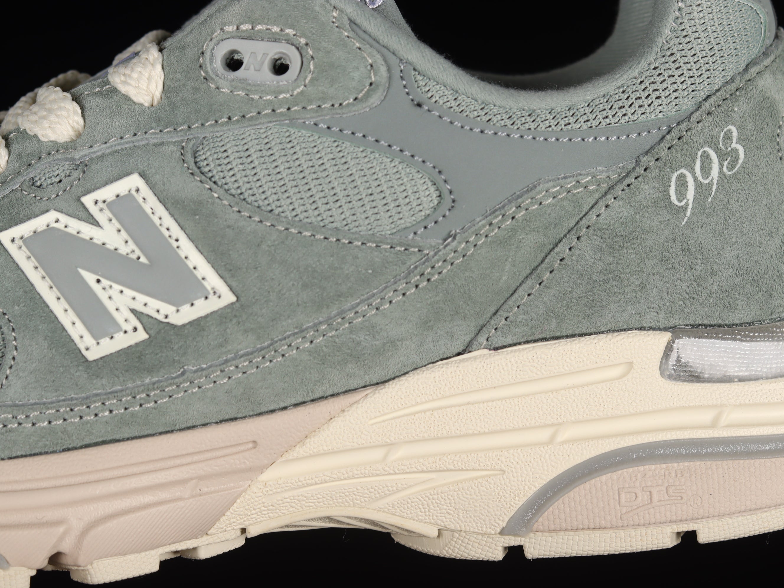Kith x New Balance 993 Made in USA - Pistachio