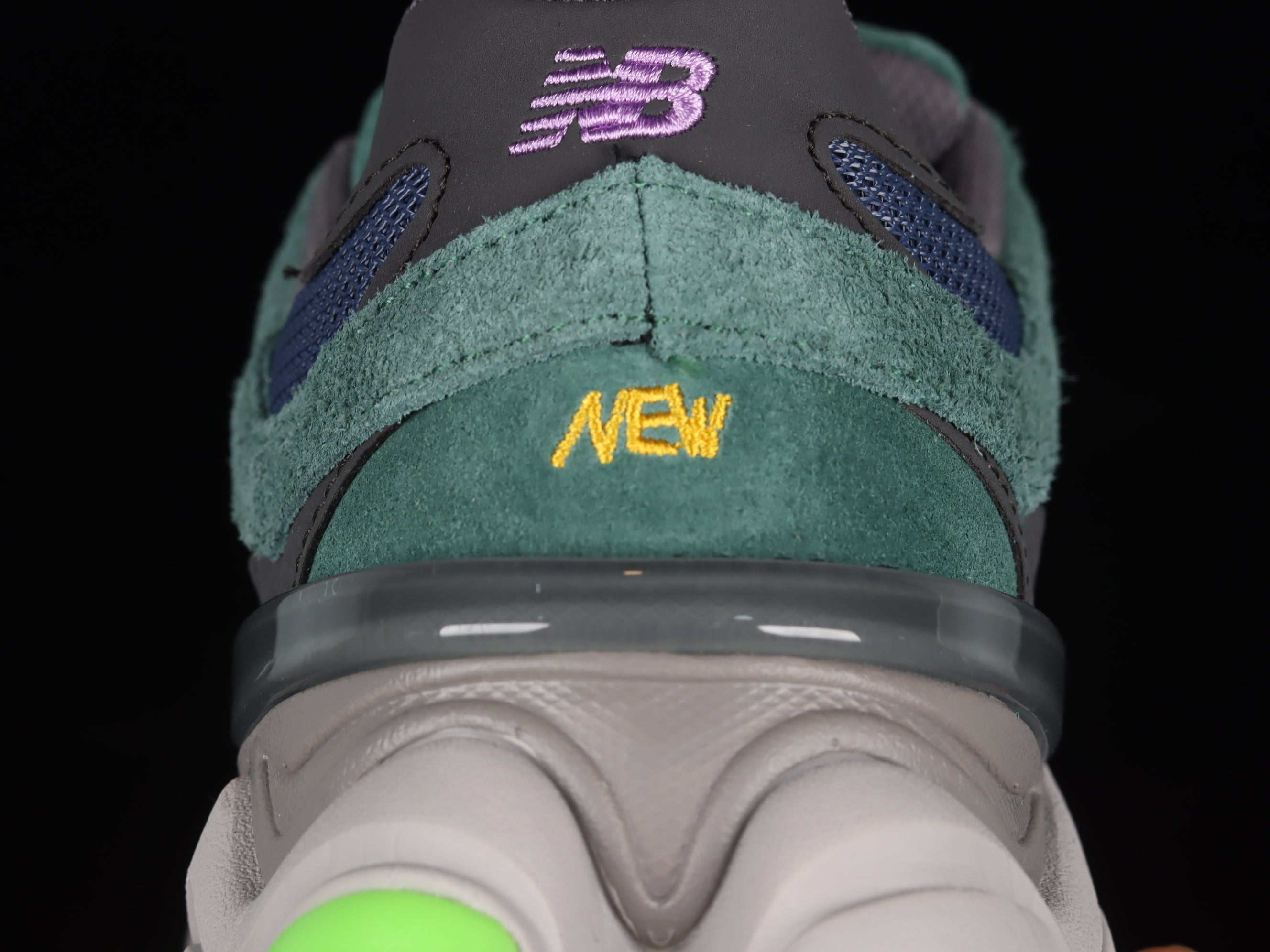 Joe Freshgoods x New Balance 9060 - Nightwatch Green