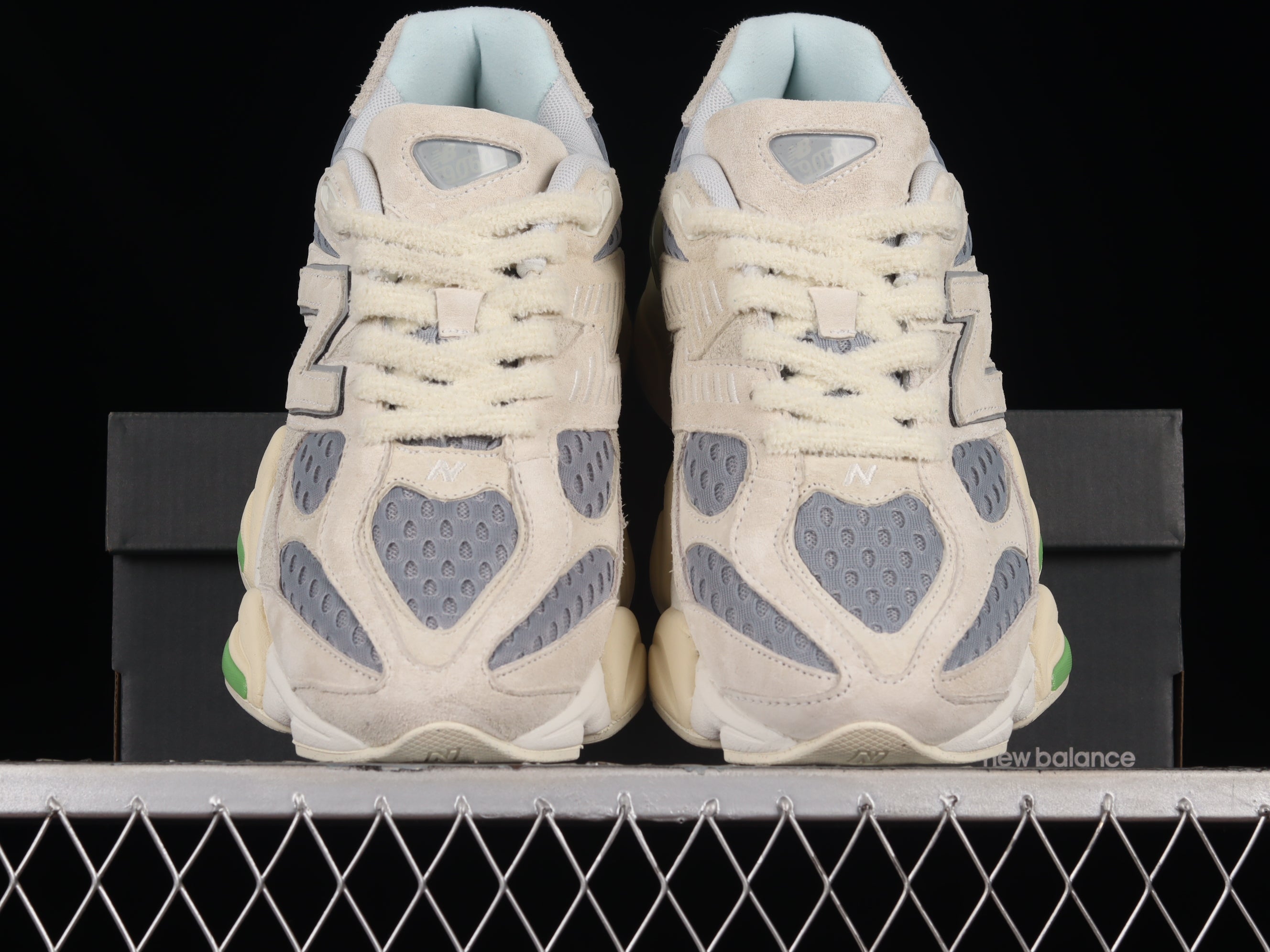 WMNS Joe Freshgoods x New Balance 9060 - Bricks and wood