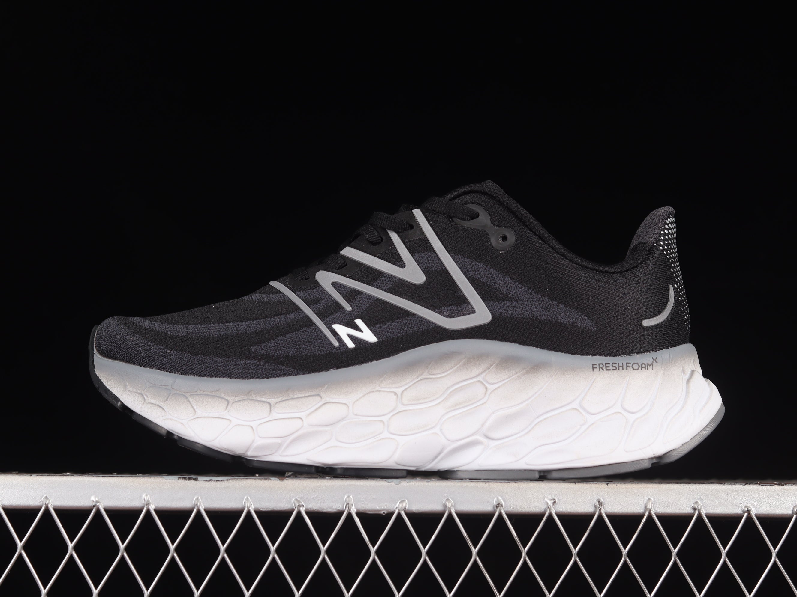 New Balance Fresh Foam x More V4 - Black