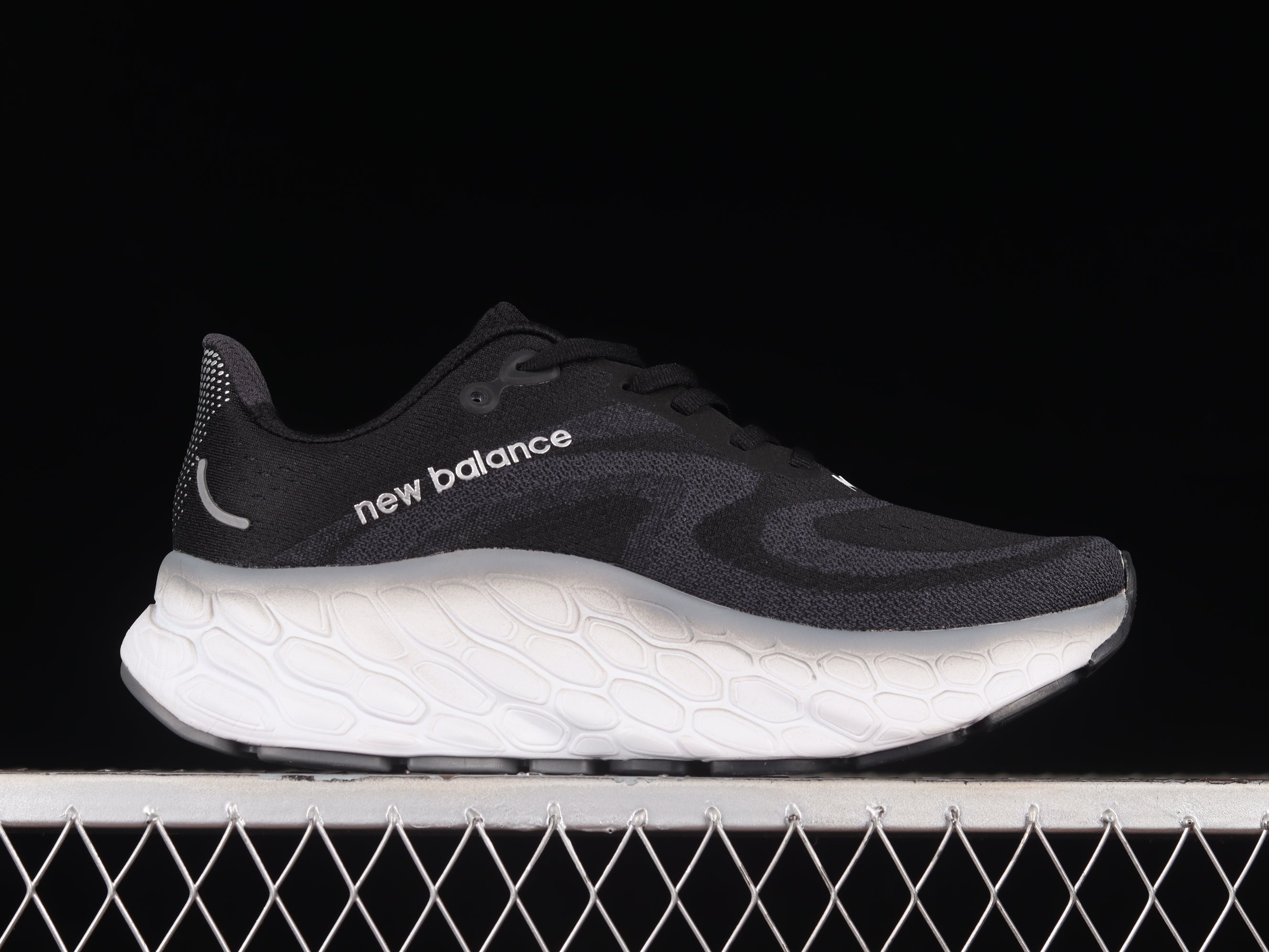 New Balance Fresh Foam x More V4 - Black