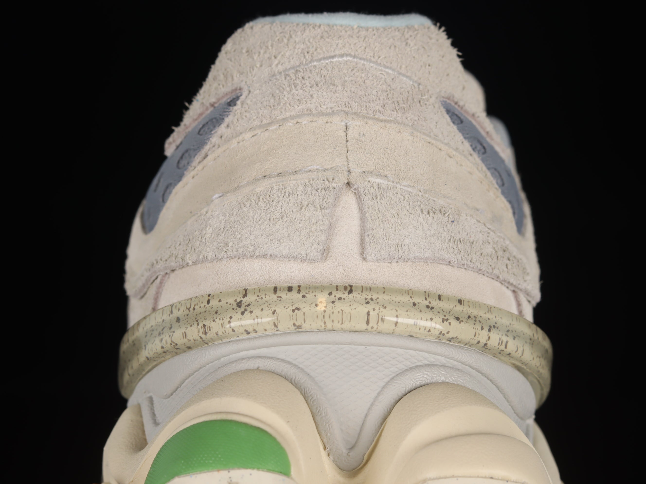 WMNS Joe Freshgoods x New Balance 9060 - Bricks and wood