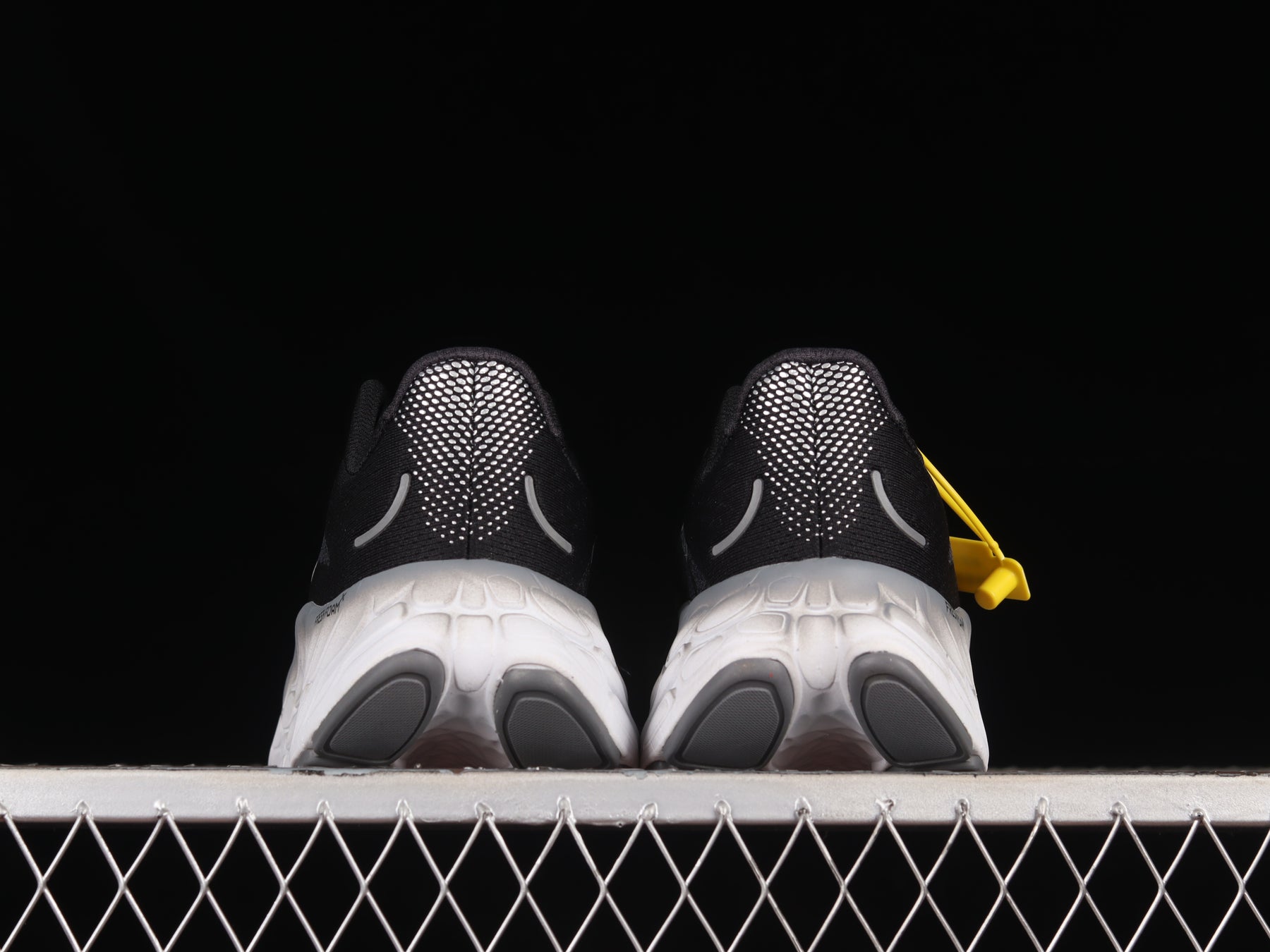 New Balance Fresh Foam x More V4 - Black
