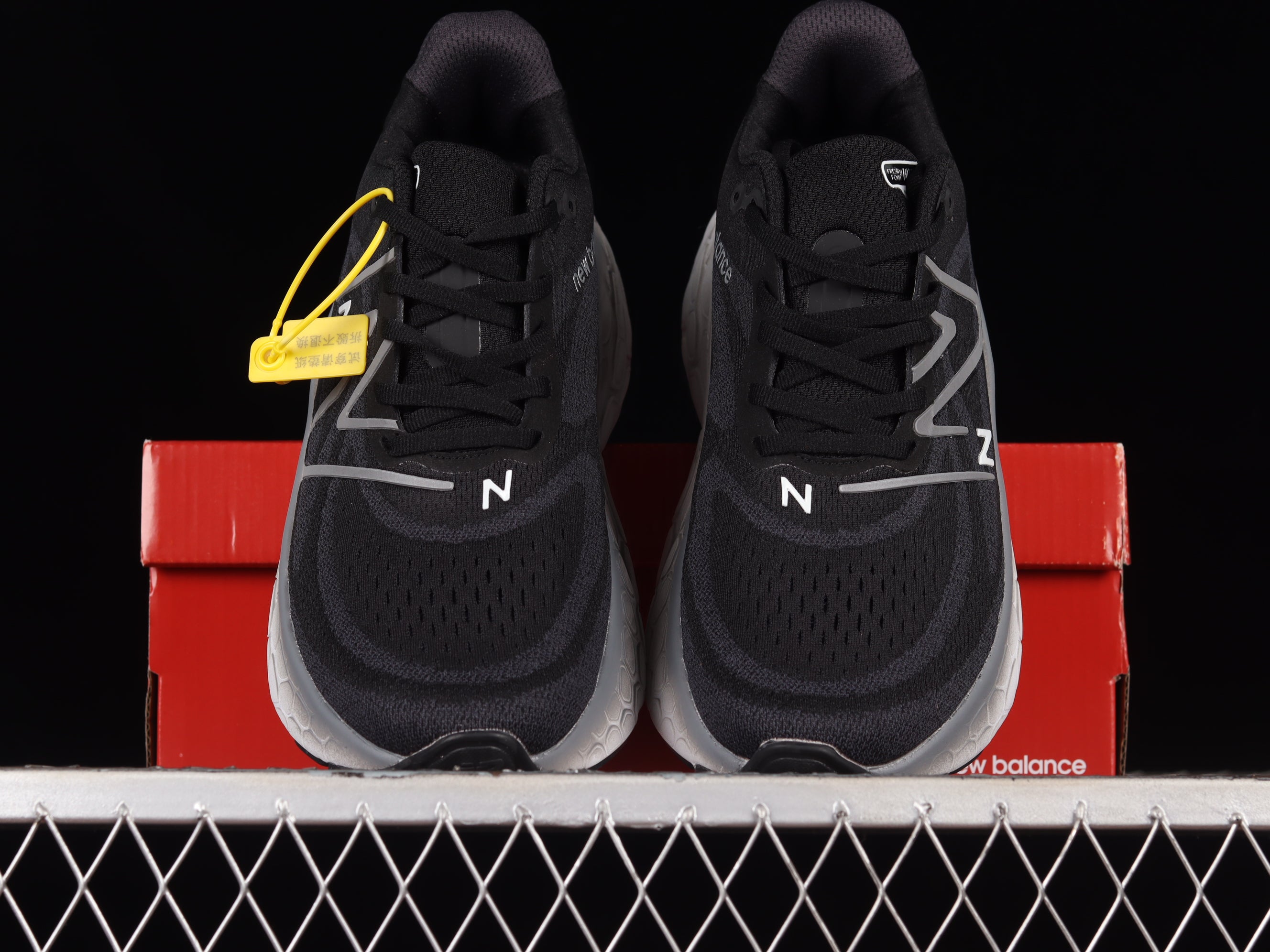 New Balance Fresh Foam x More V4 - Black