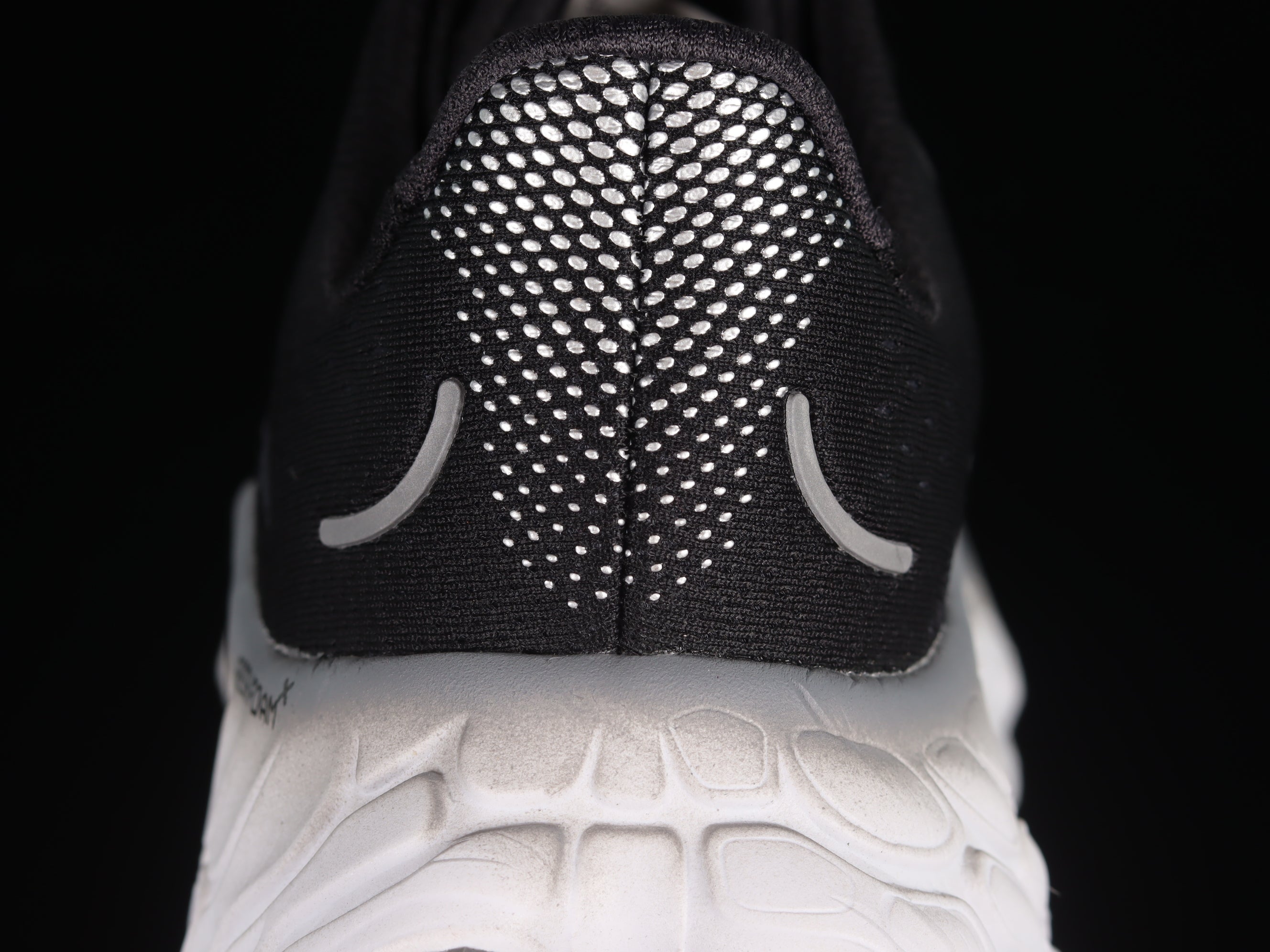 New Balance Fresh Foam x More V4 - Black