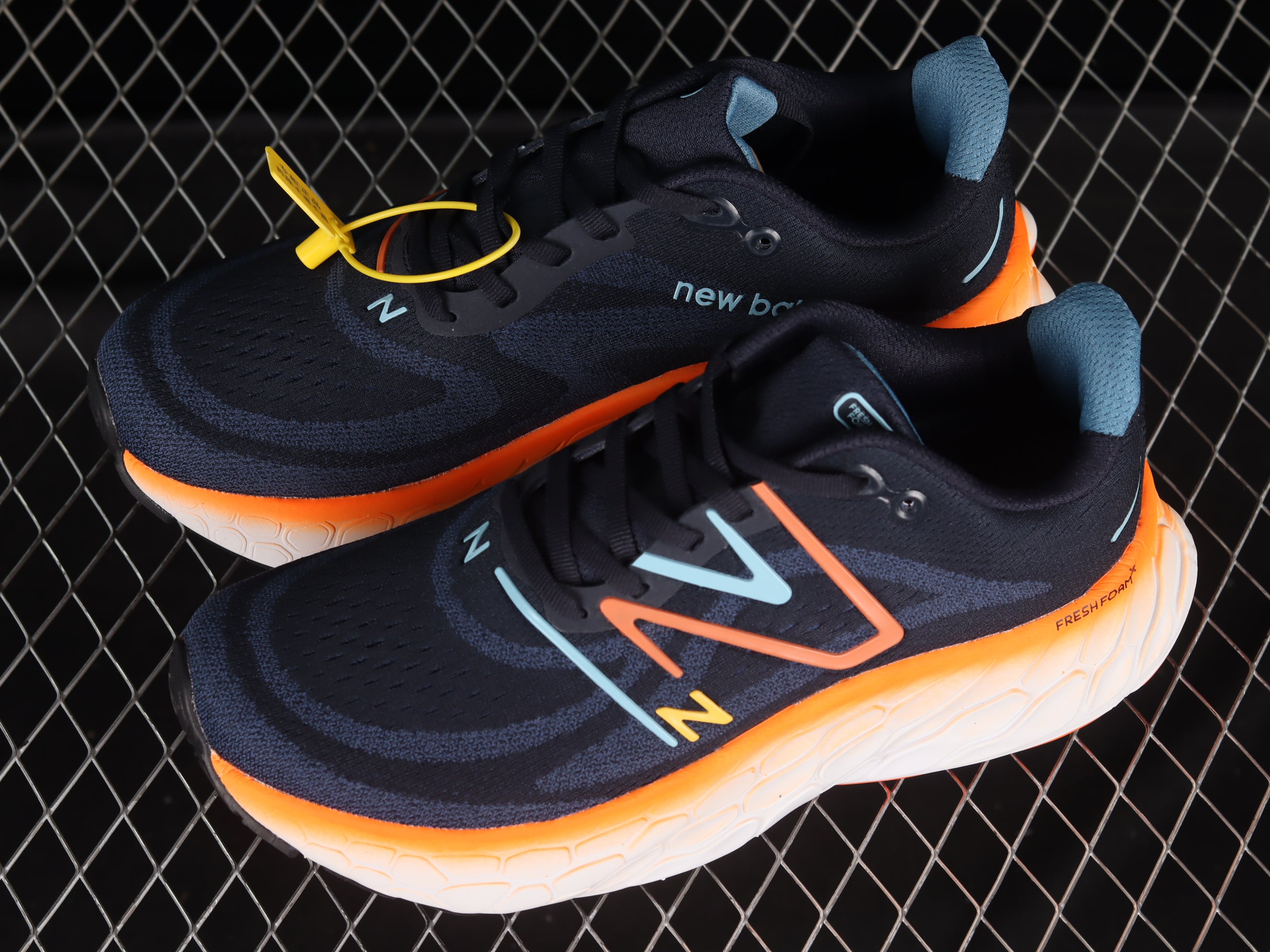 New Balance Fresh Foam x More V4 - Blue/Orange