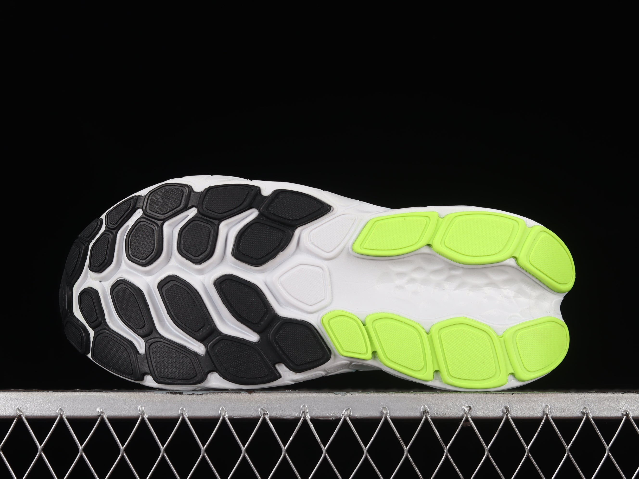 New Balance Fresh Foam x More V4 - White Mint