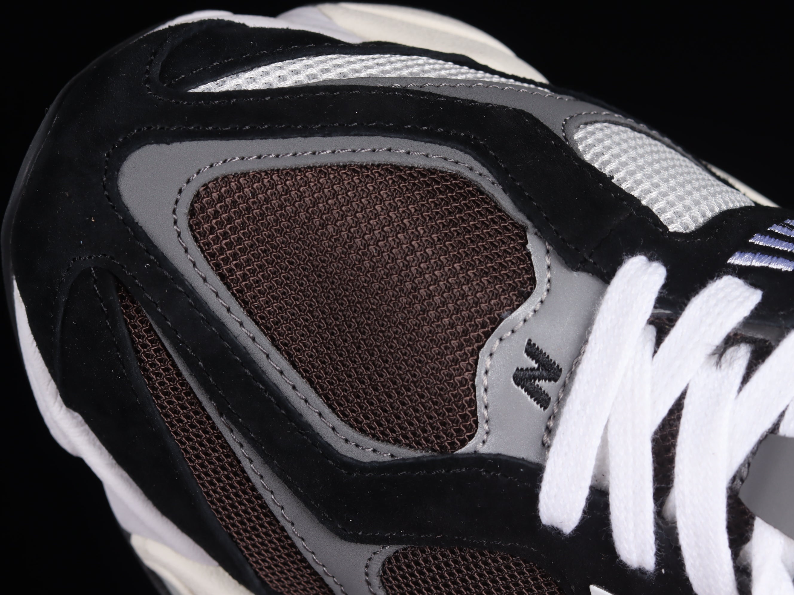 New Balance 9060 - Dark Brown