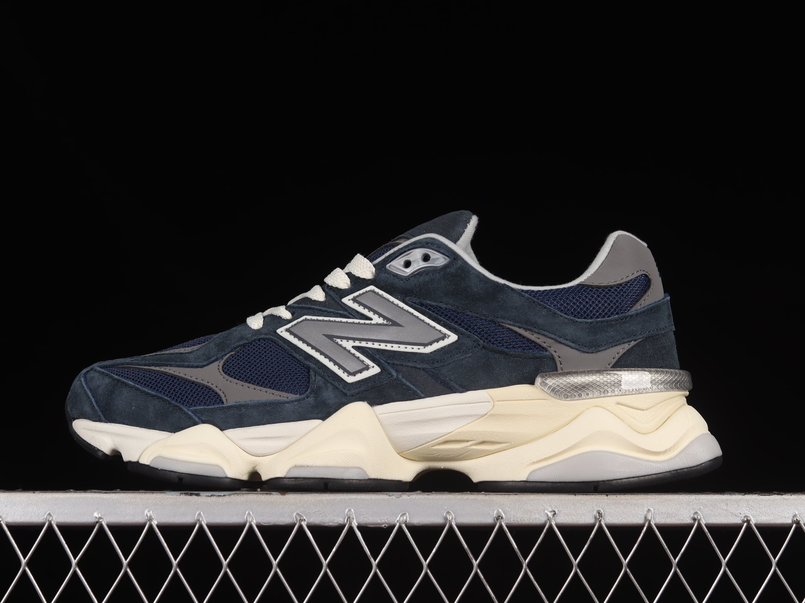 New Balance 9060 - Navy/White