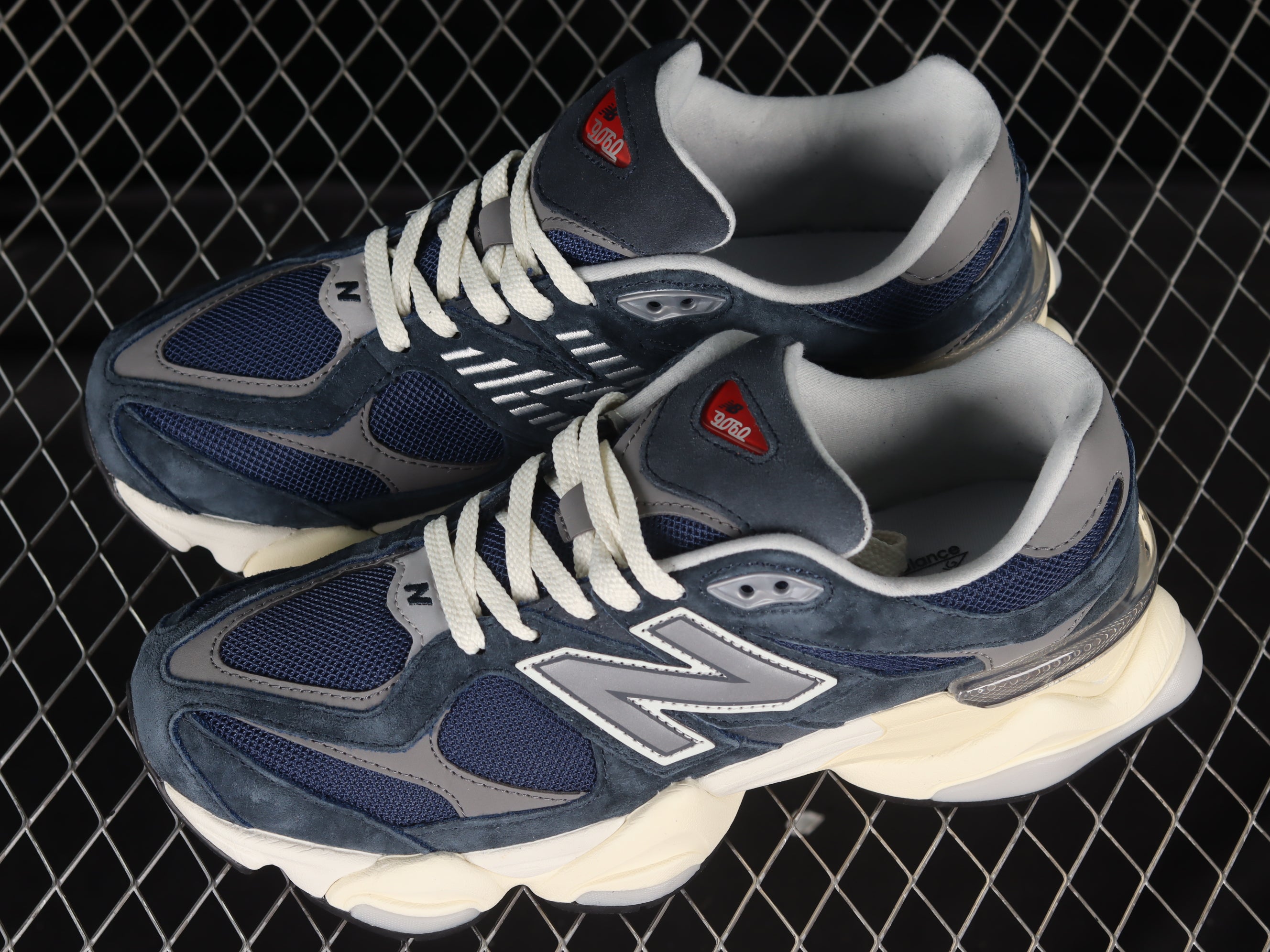 New Balance 9060 - Navy/White