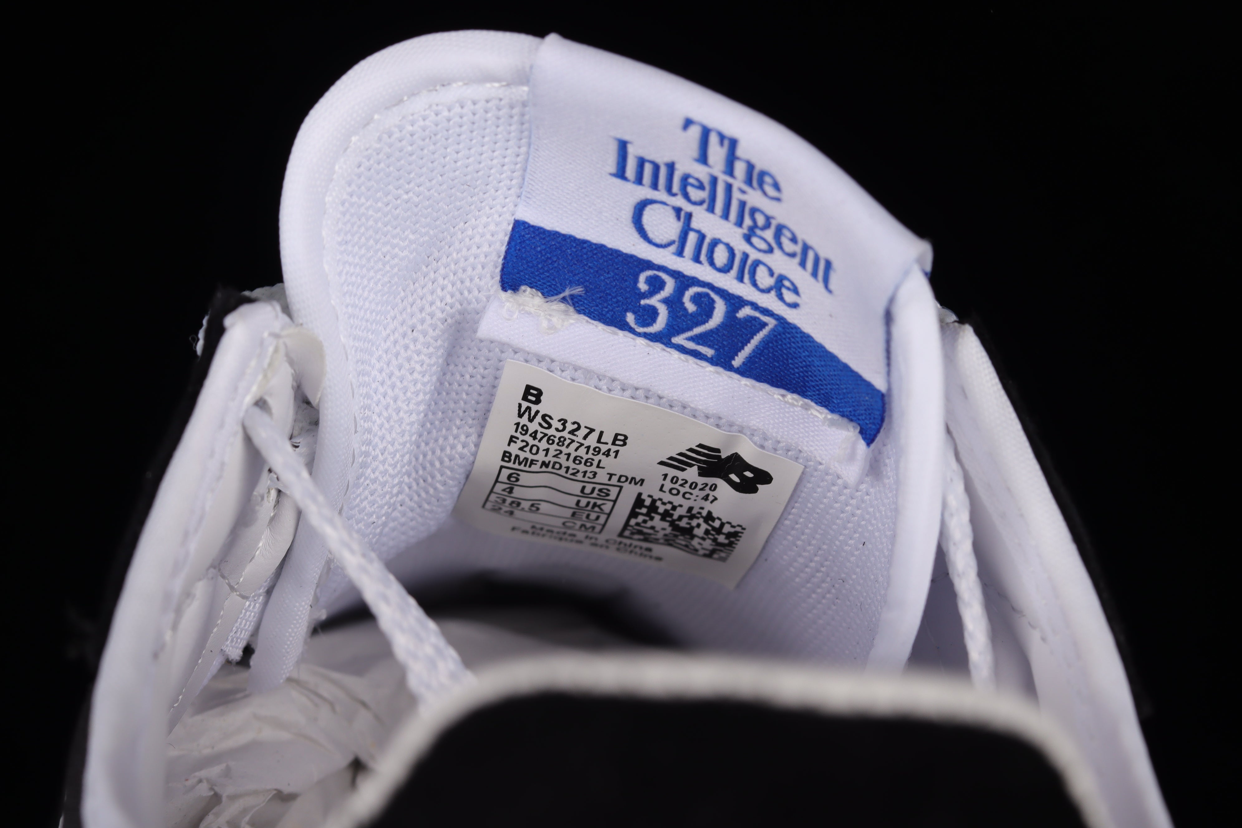 New Balance 327 - Black