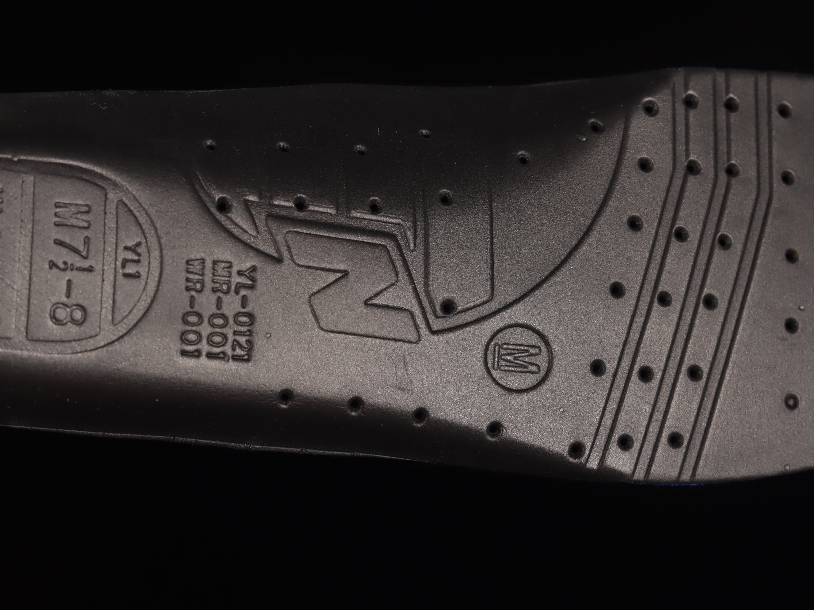 Kith x New Balance 990v3 - Daytona