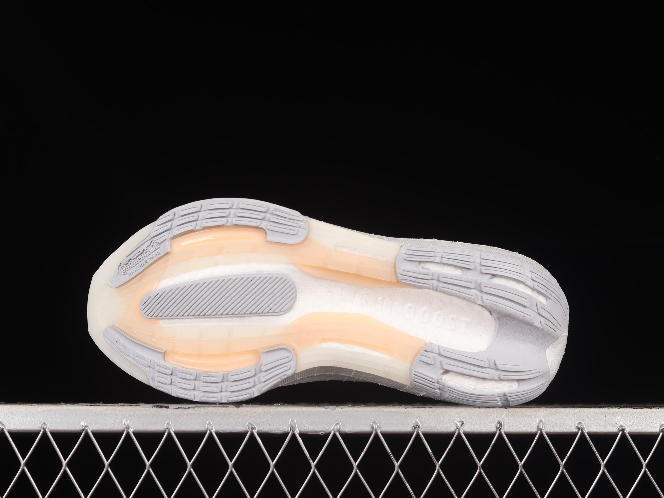 adidasUnisex UltraBoost 23 - Light