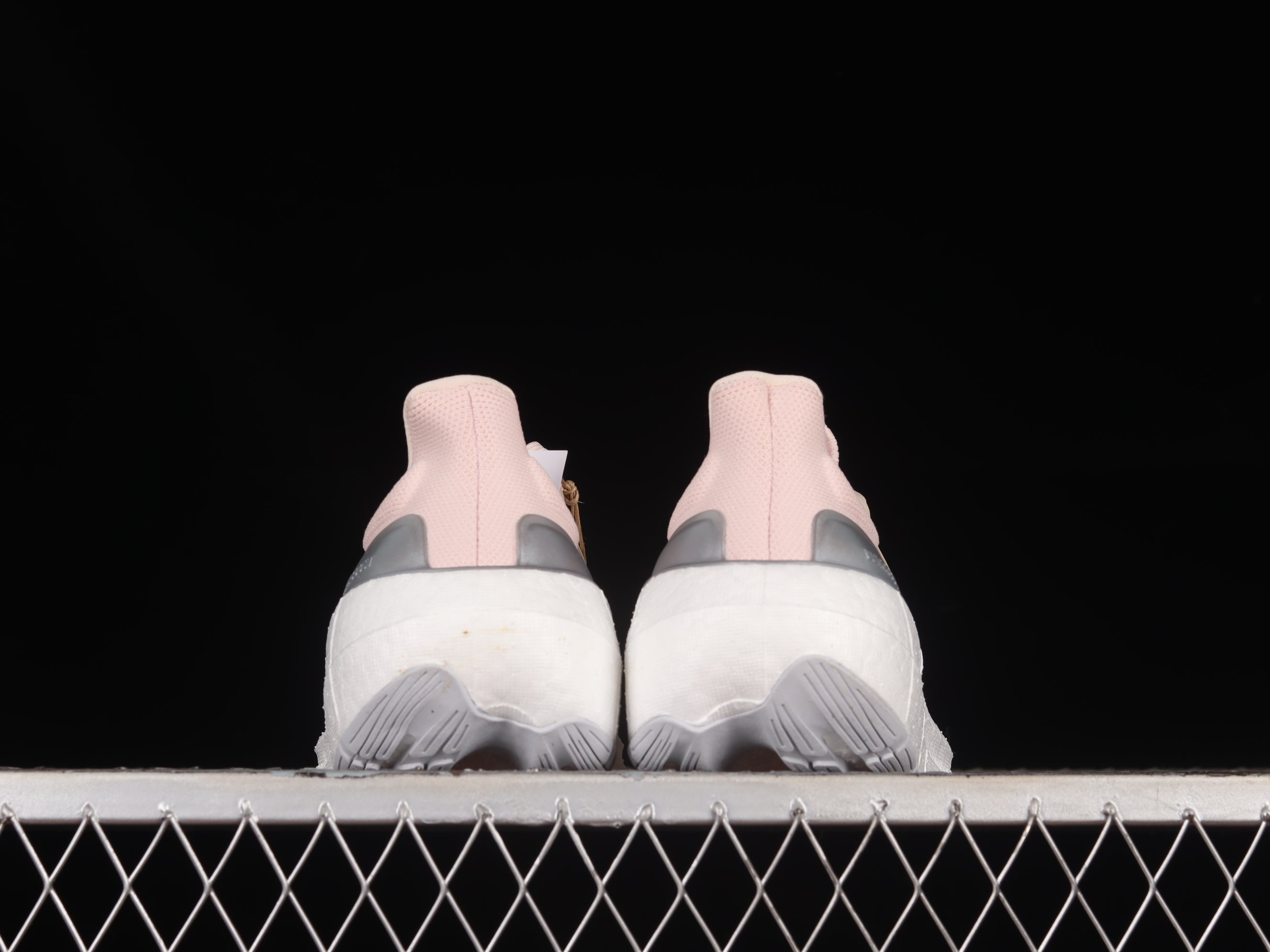 adidasUnisex UltraBoost 23 - Light