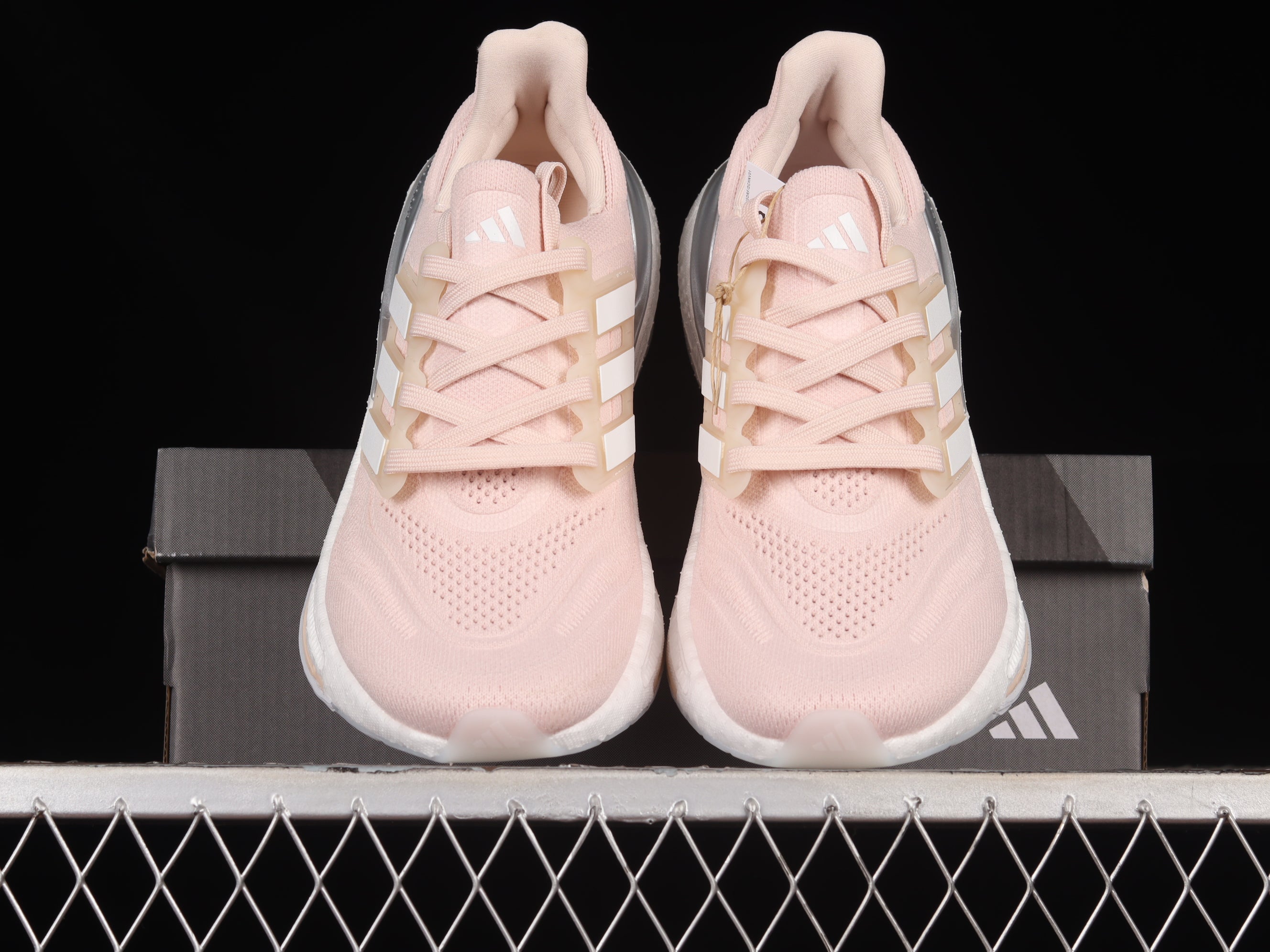 adidasUnisex UltraBoost 23 - Light