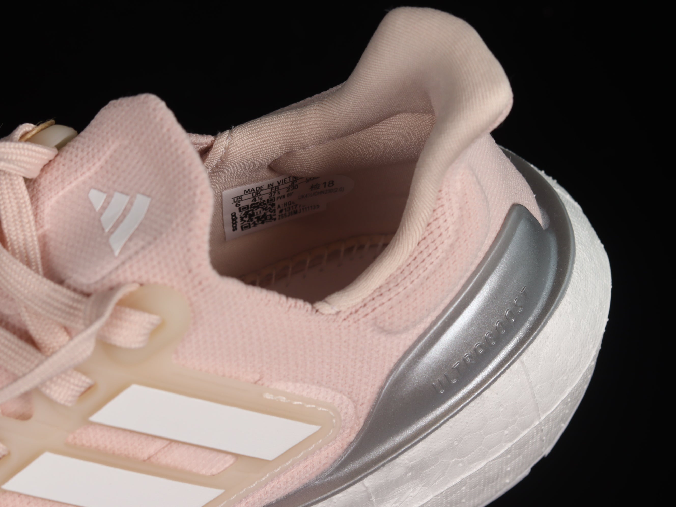 adidasUnisex UltraBoost 23 - Light