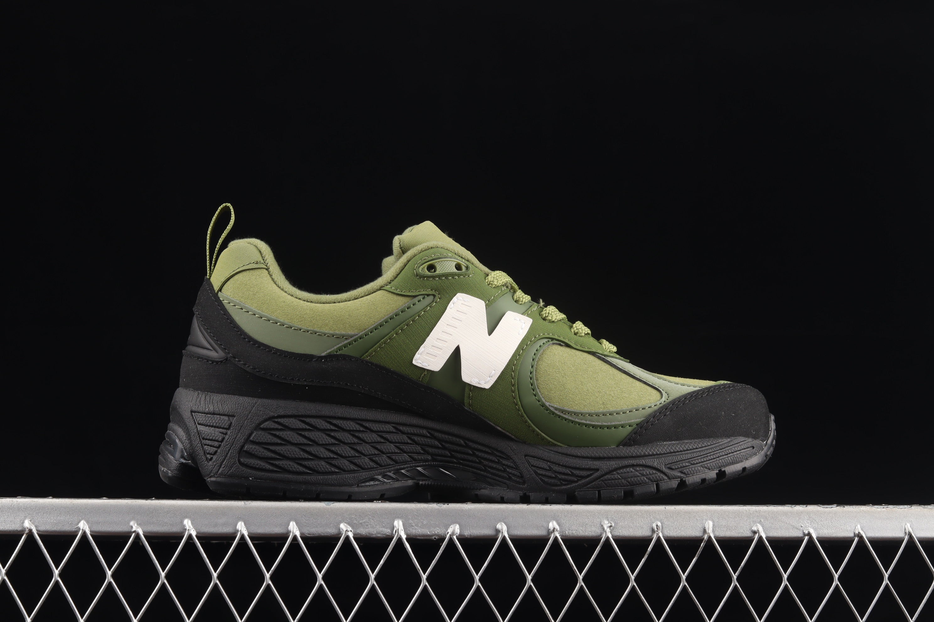 New Balance 2002R The Basement - Olive Black