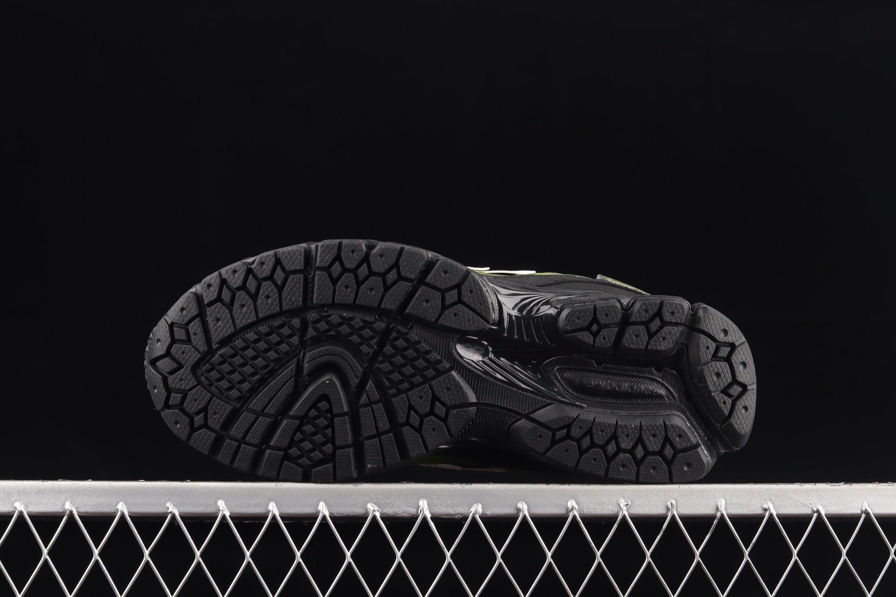 New Balance 2002R The Basement - Olive Black