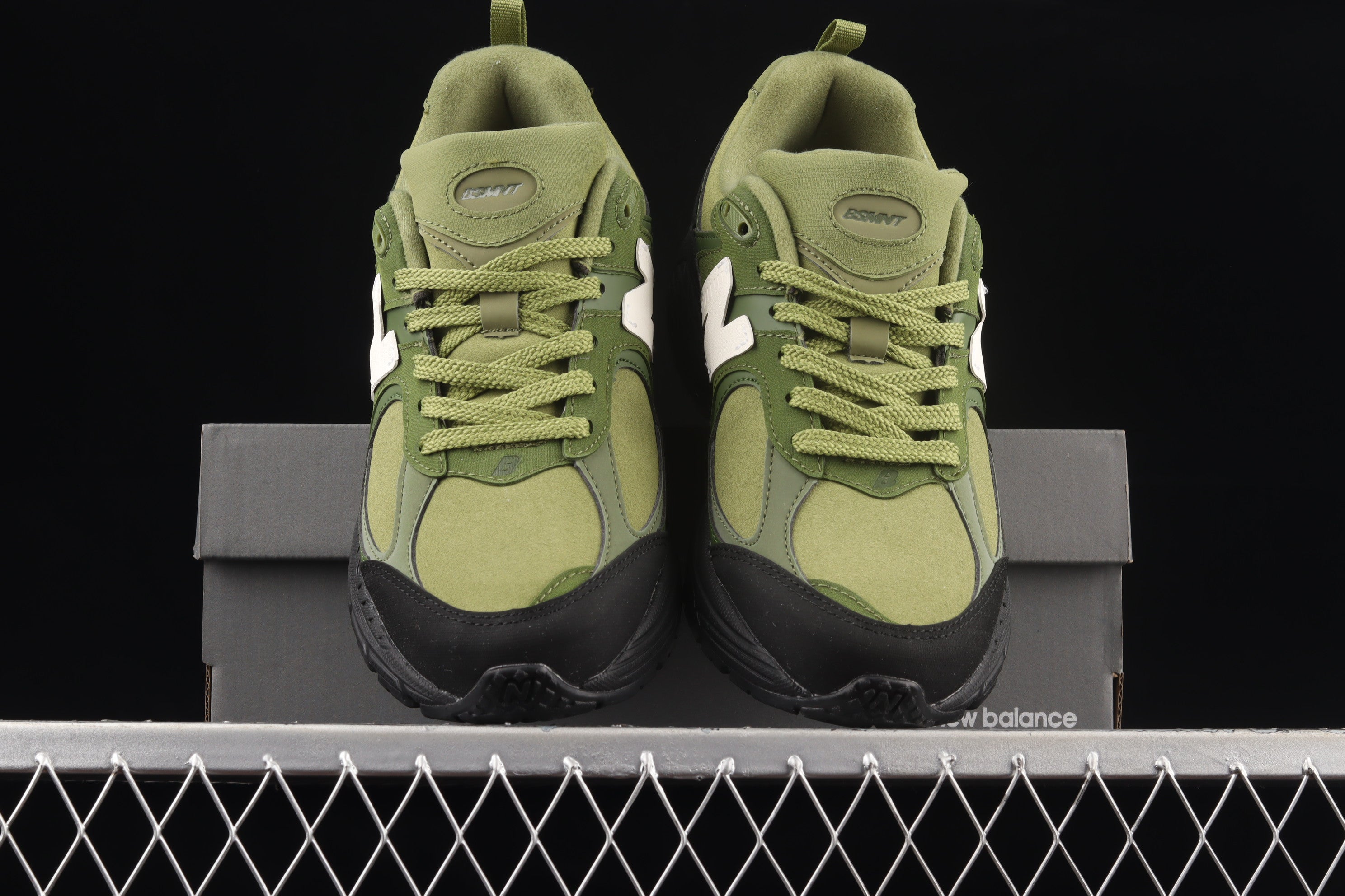 New Balance 2002R The Basement - Olive Black