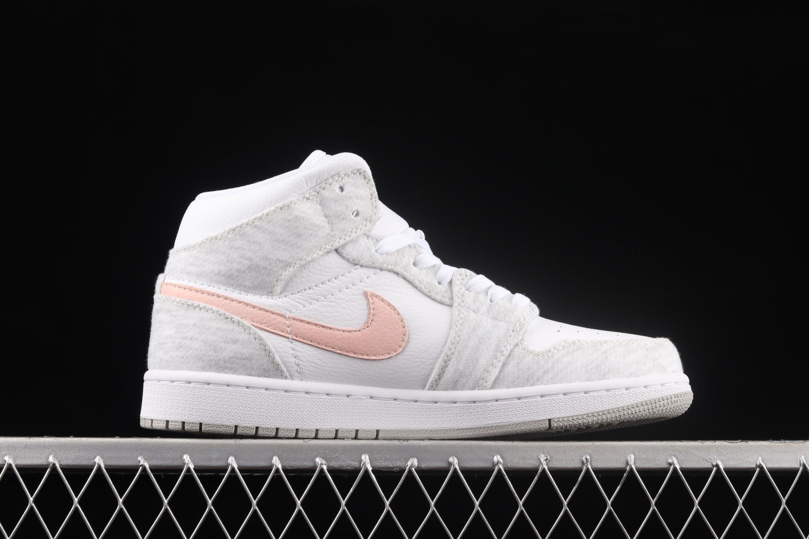 WMNS Air Jordan 1 AJ1 Mid SE Light - Iron Ore