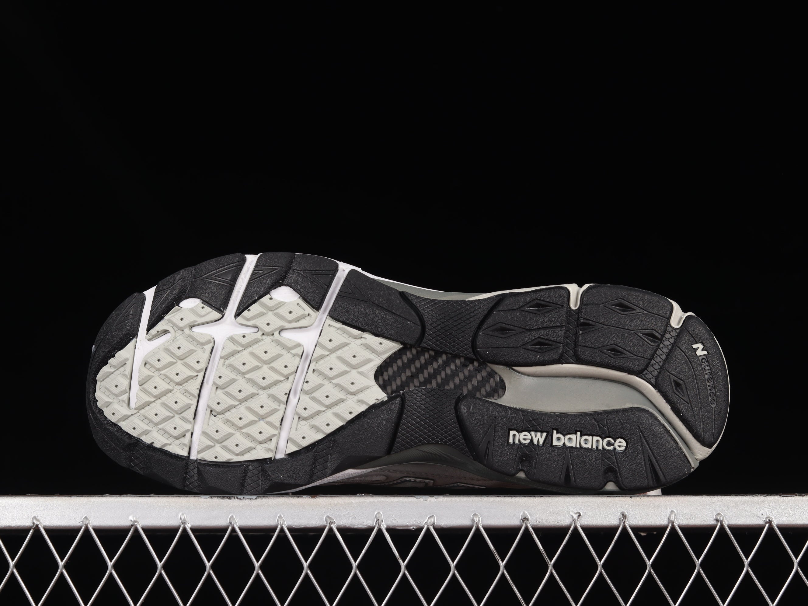 New Balance 990 V3 - Grey